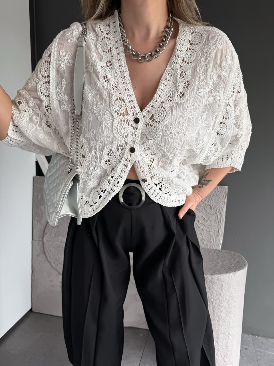 Beyaz Pullu Dantelli Bohem Bluz