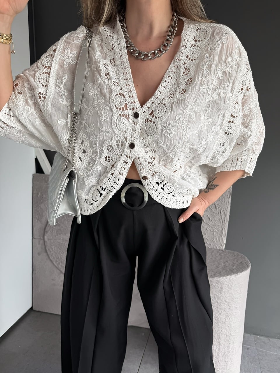 Beyaz Pullu Dantelli Bohem Bluz