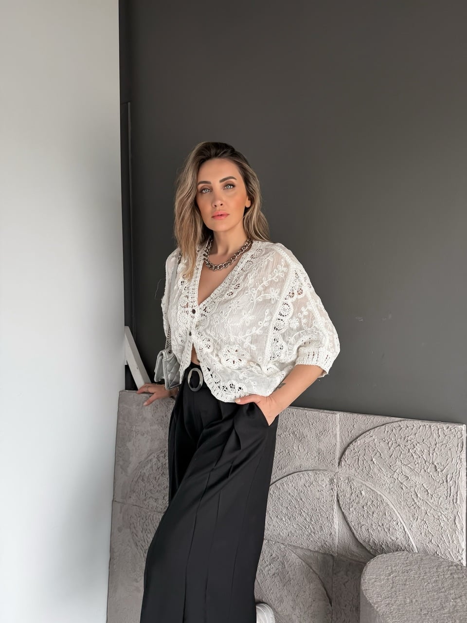 Beyaz Pullu Dantelli Bohem Bluz