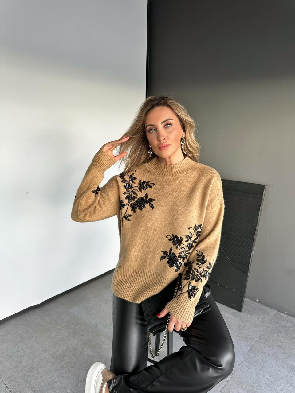 Camel Payetli Çiçek İşlemeli Orijinal Kazak