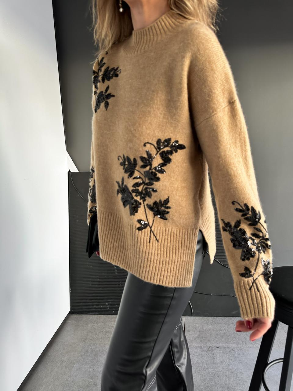 Camel Payetli Çiçek İşlemeli Orijinal Kazak