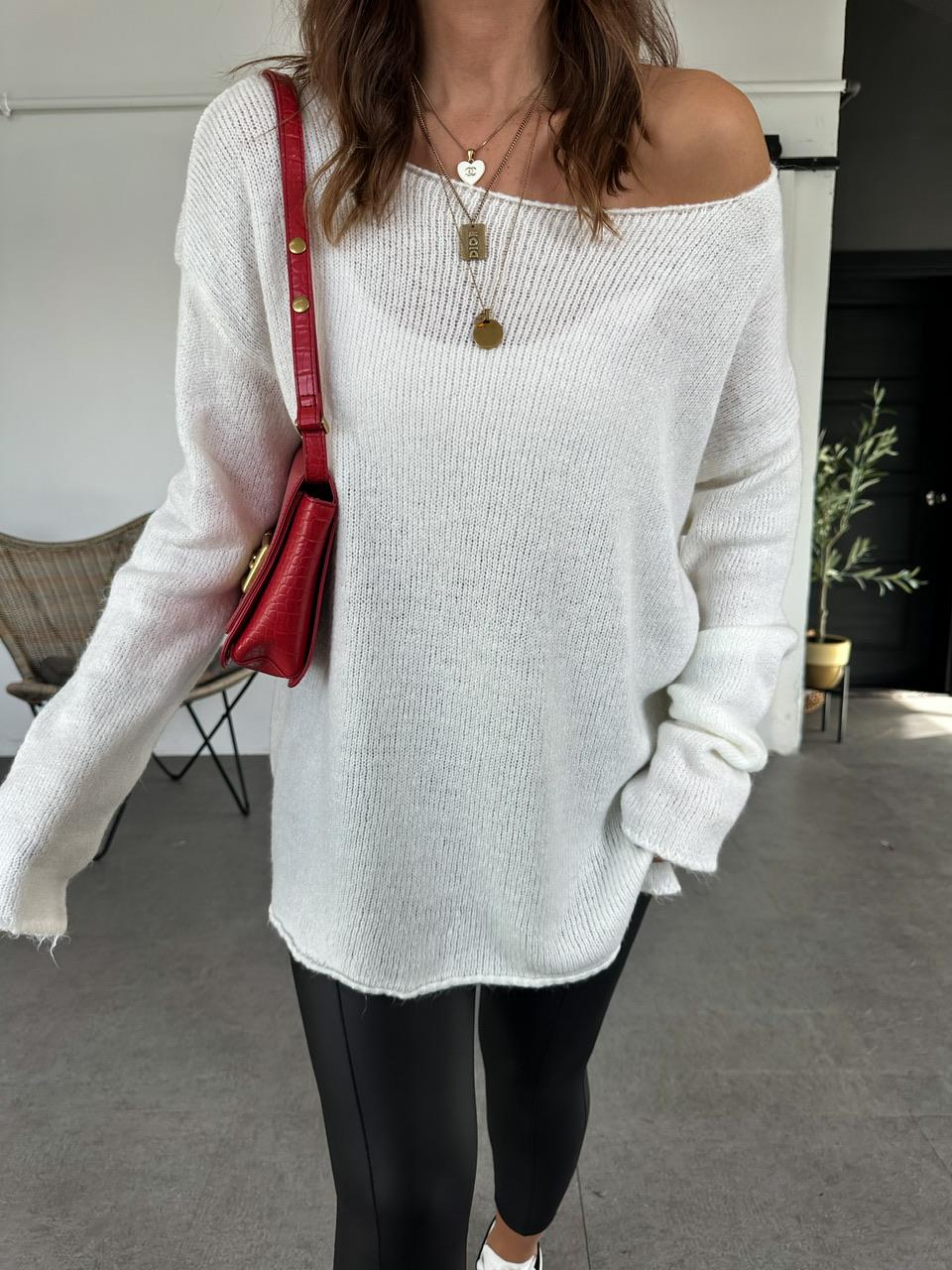 Ekru Kayık Yaka Basic Kazak