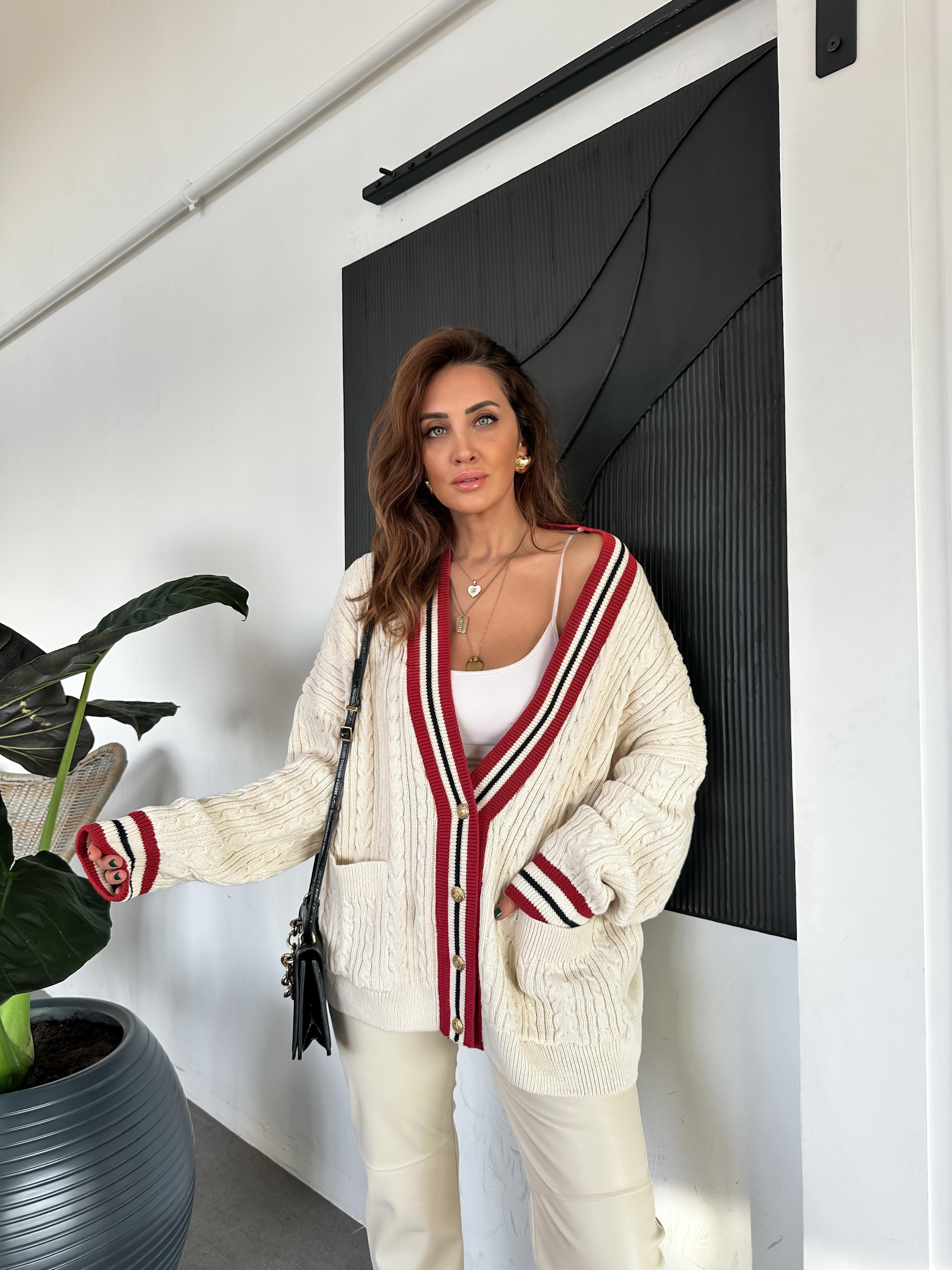 Ekru Saç Örgülü Bordo Şeritli Hırka