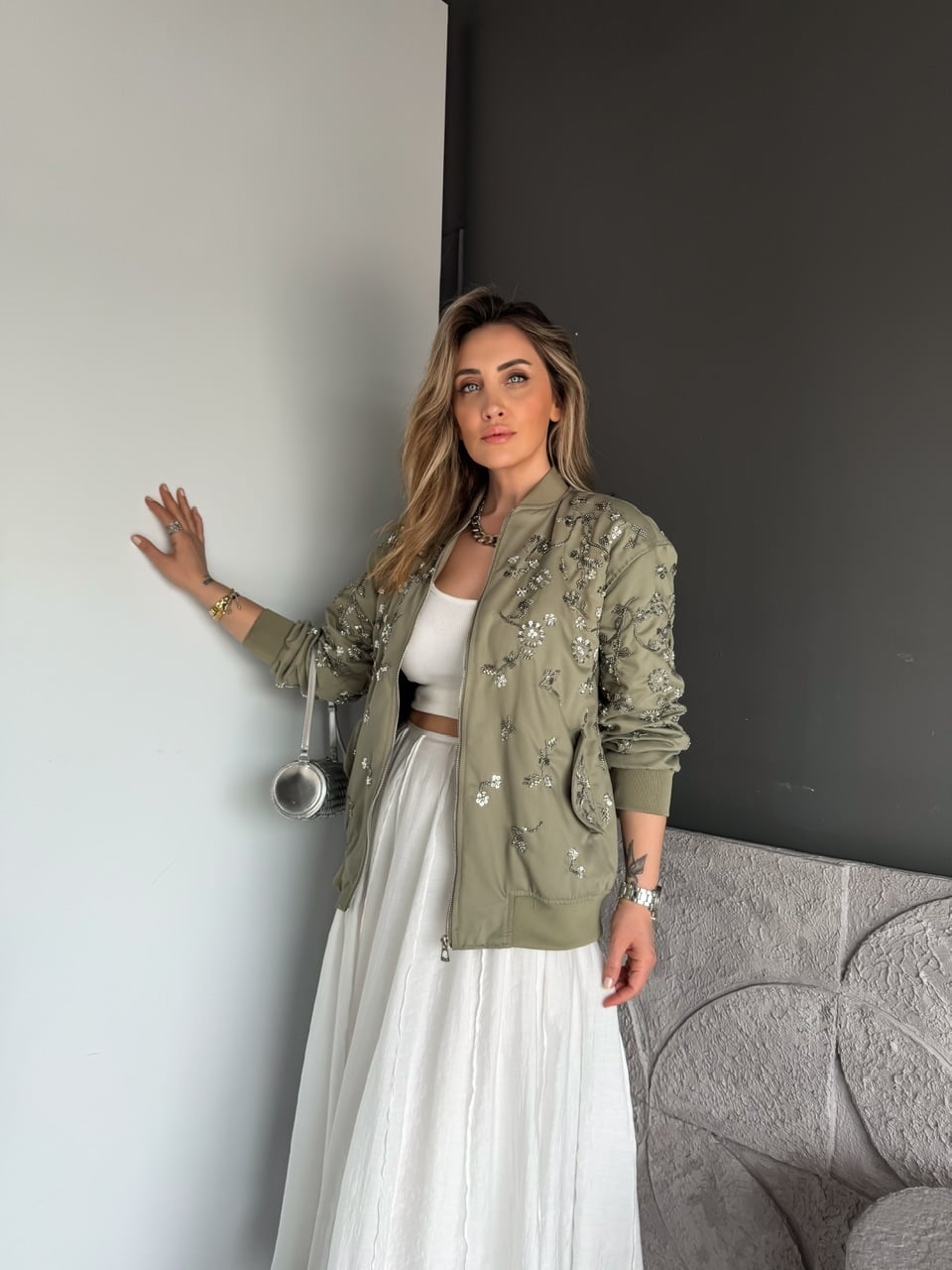 Haki Gümüş Pullu Bomber Ceket