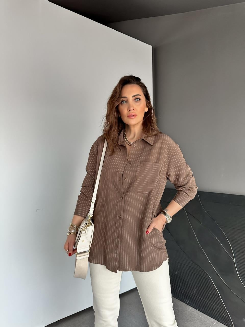 Kahve Çizgili Cepli Basic Gömlek