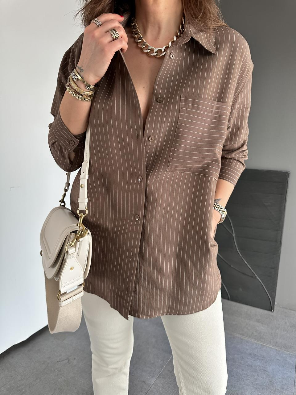 Kahve Çizgili Cepli Basic Gömlek
