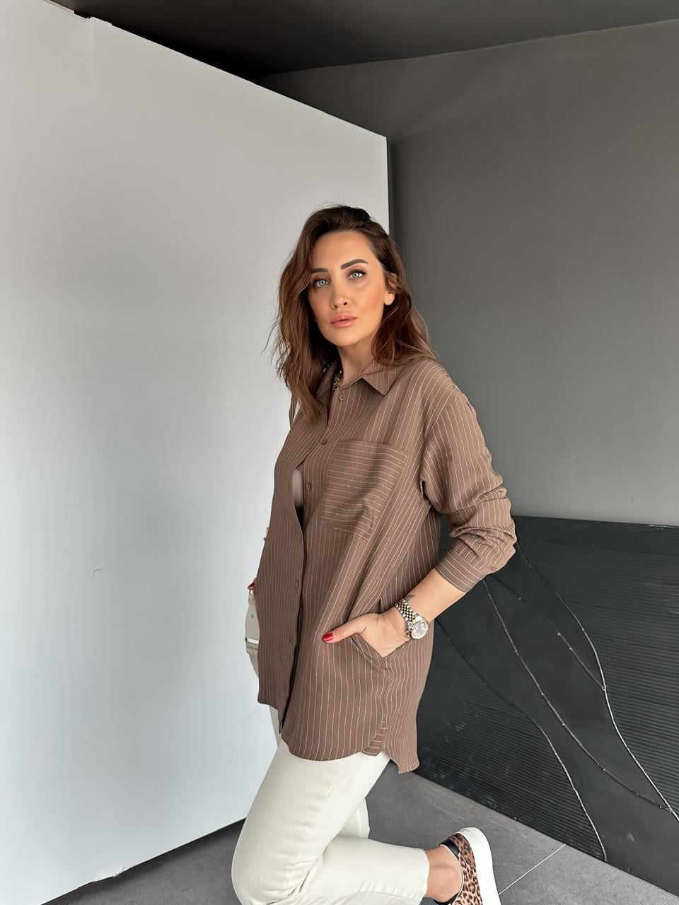 Kahve Çizgili Cepli Basic Gömlek
