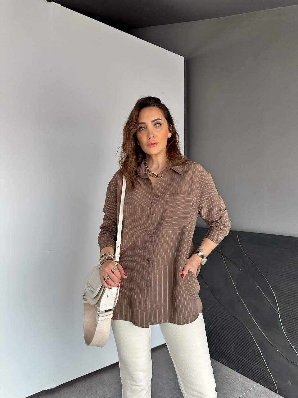 Kahve Çizgili Cepli Basic Gömlek