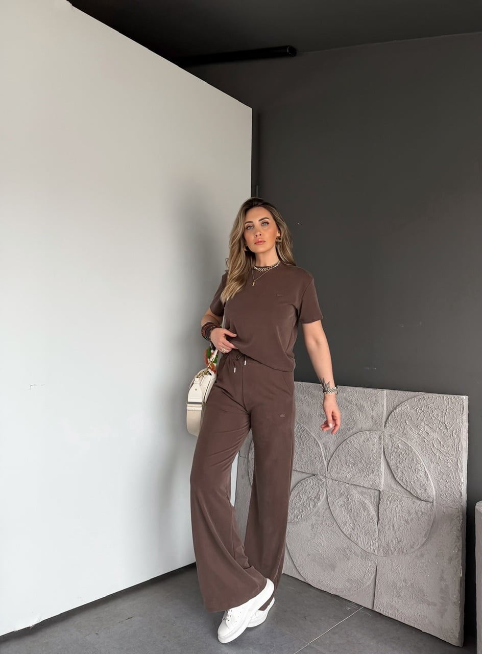 Kahve Logolu Pike Takım