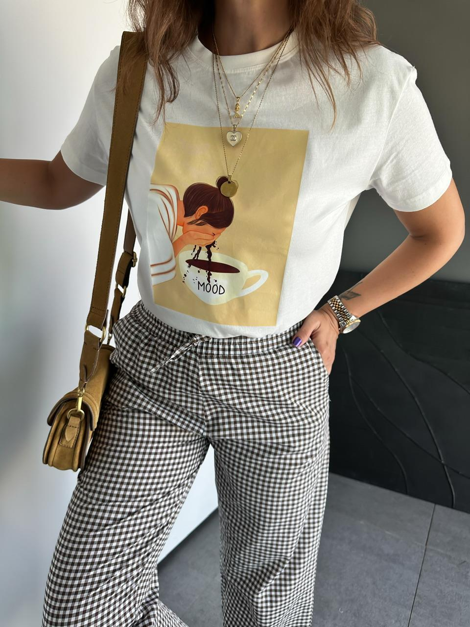 Kız Figürlü Mood Tshirt