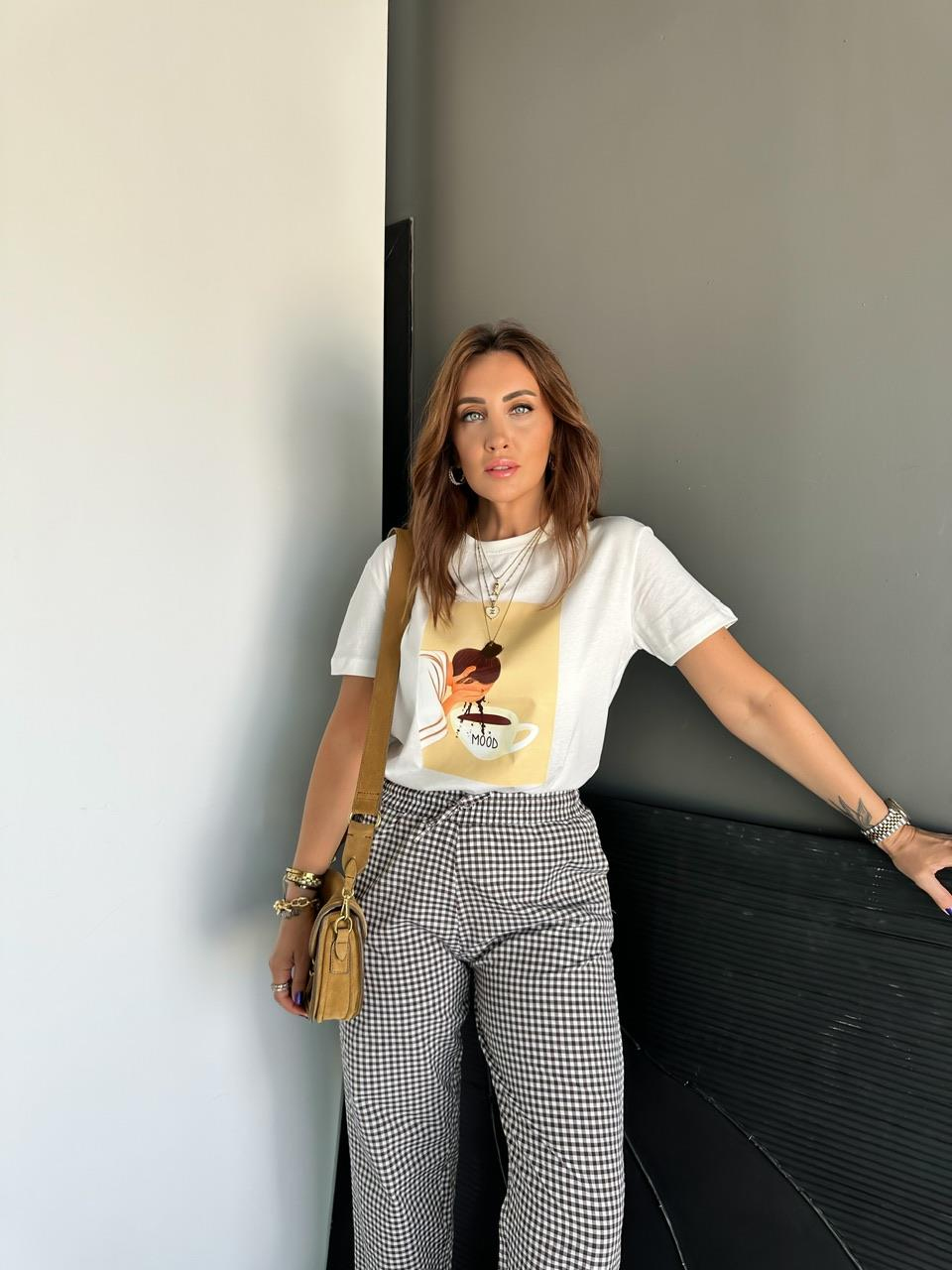 Kız Figürlü Mood Tshirt