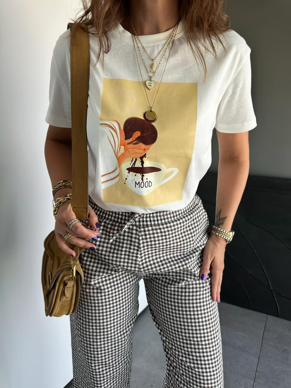 Kız Figürlü Mood Tshirt