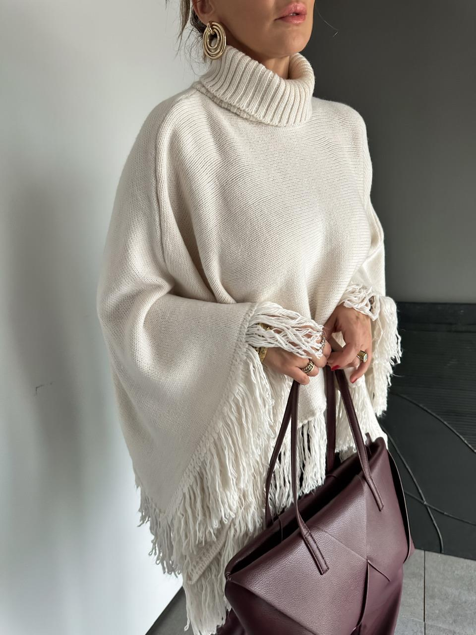 Krem Püsküllü Panço