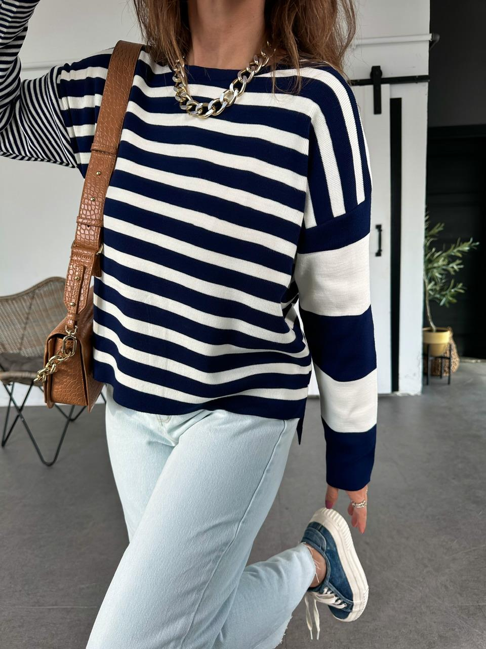 Lacivert Çizgili Basic Kazak