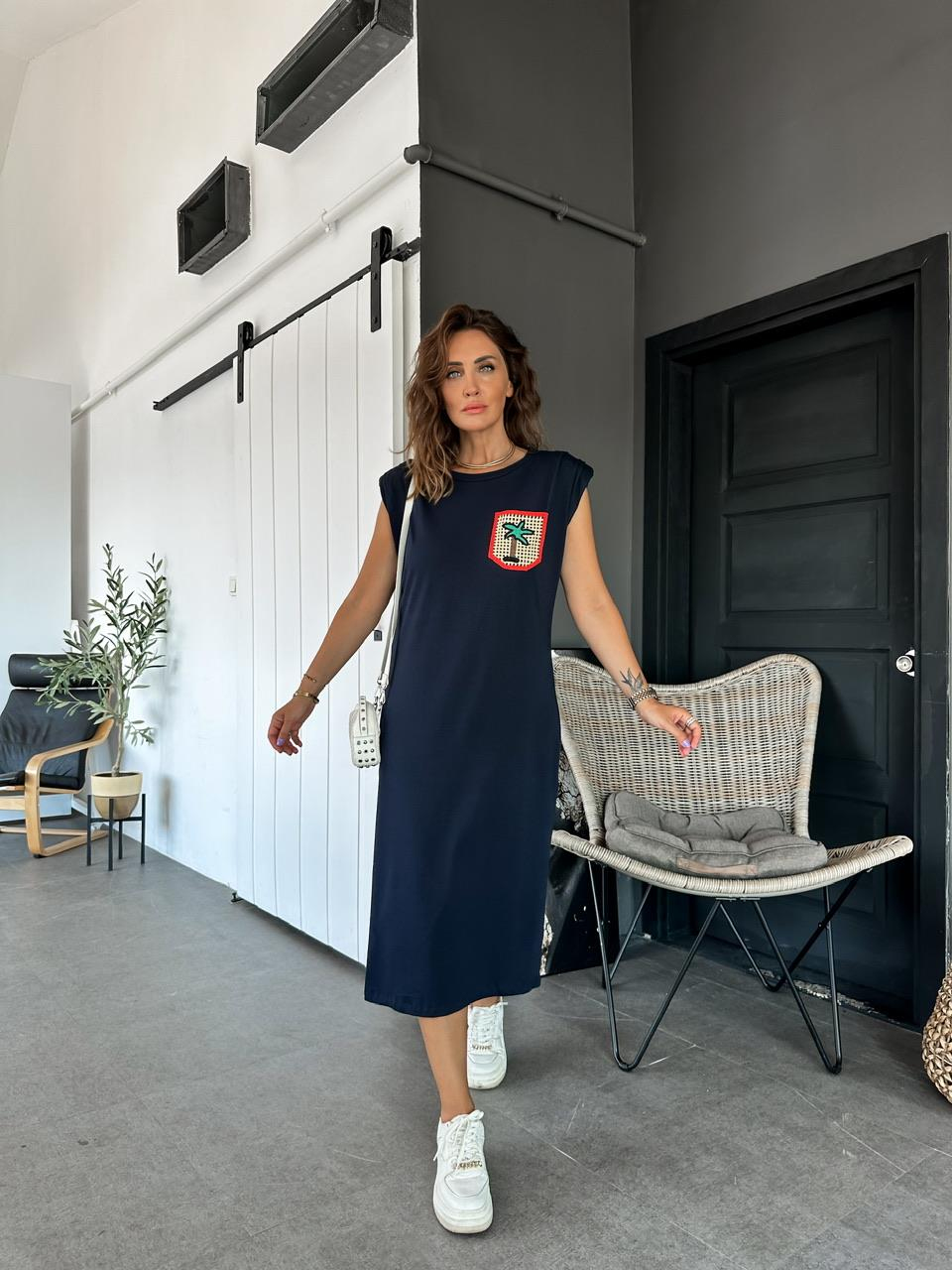 Lacivert Sırt Detaylı Basic Elbise