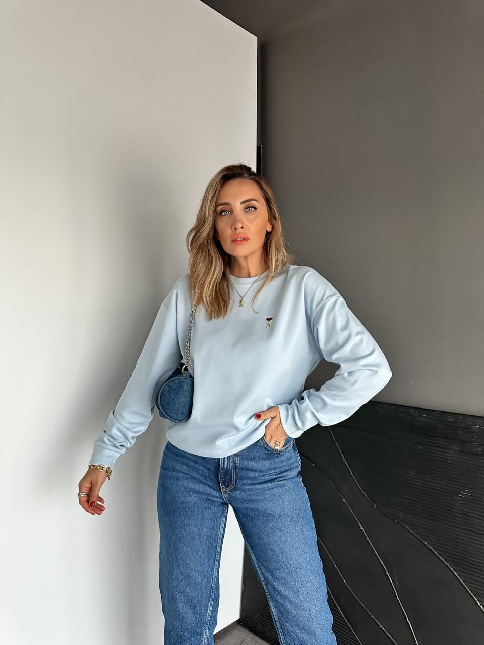 Mavi Logolu Marka Model Sweatshirt