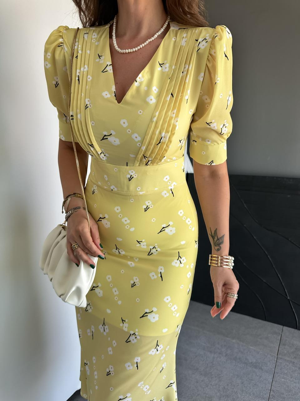 Sarı Minik Çiçekli Biyeli Elbise