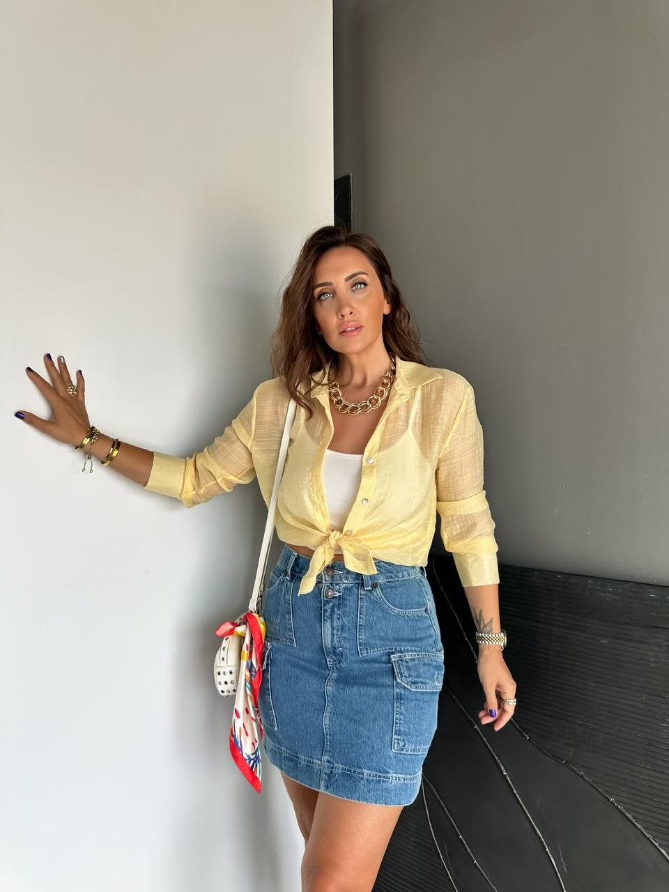 Sarı  Sedef Düğmeli Transparan Gömlek