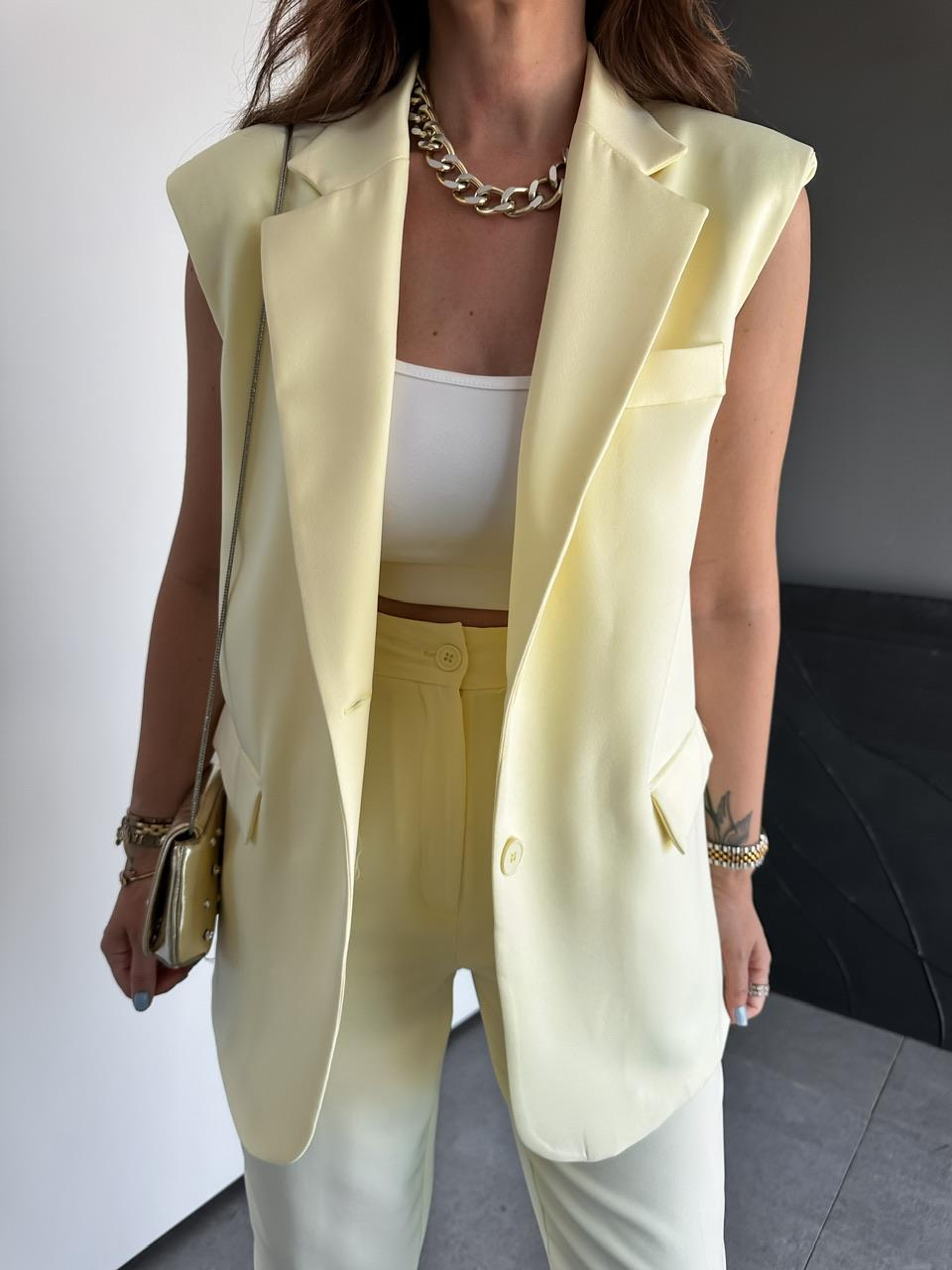 Sarı Yelek Pantolon Basic Marka Model Takım