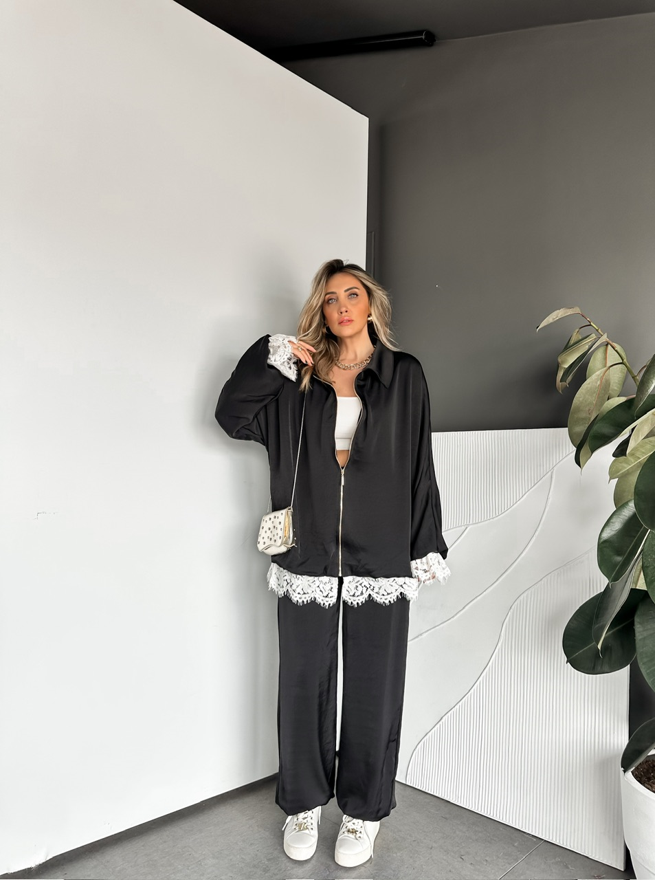 Siyah Dantelli Şalvar Takım