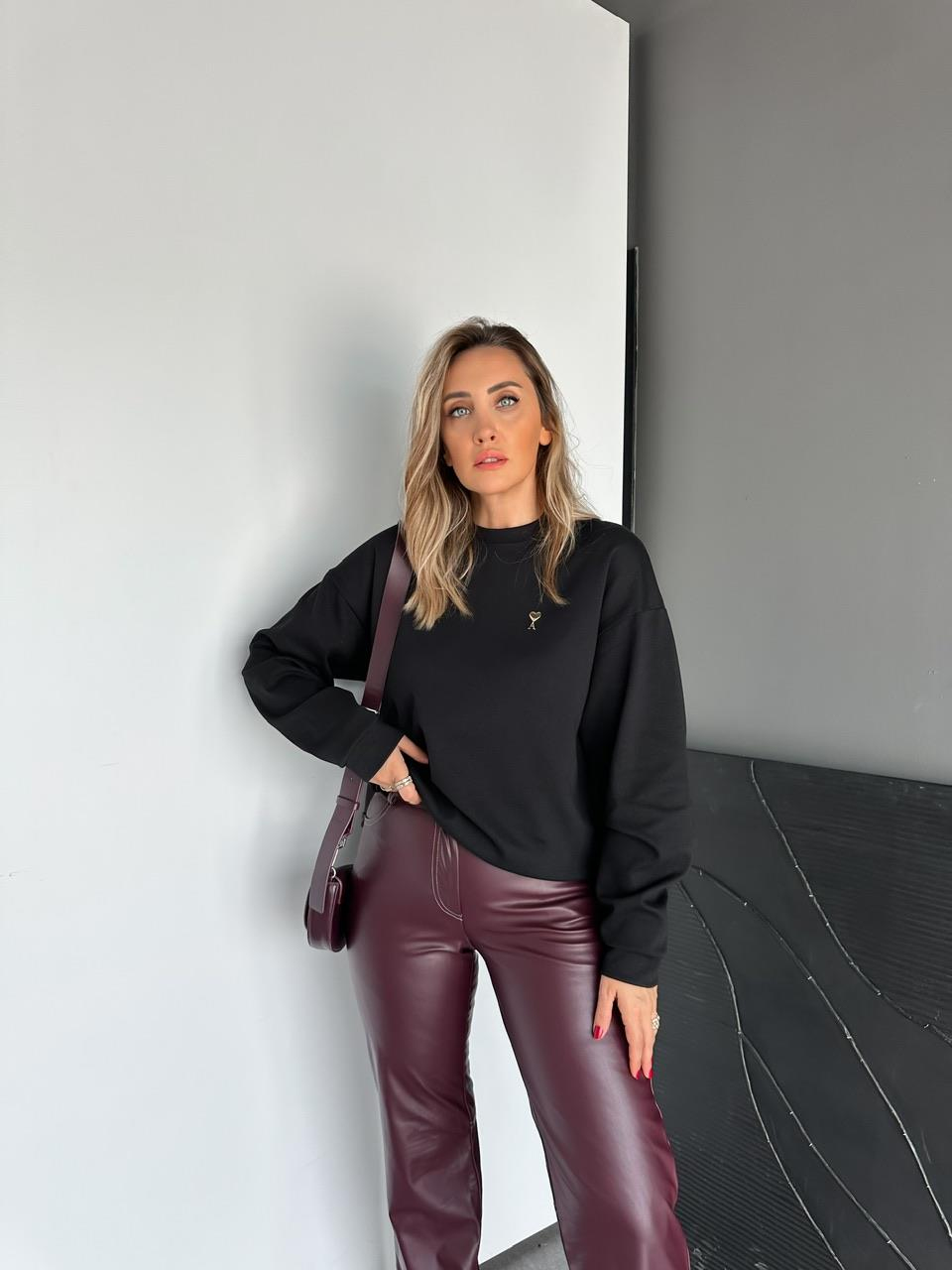 Siyah Logolu Marka Model Sweatshirt