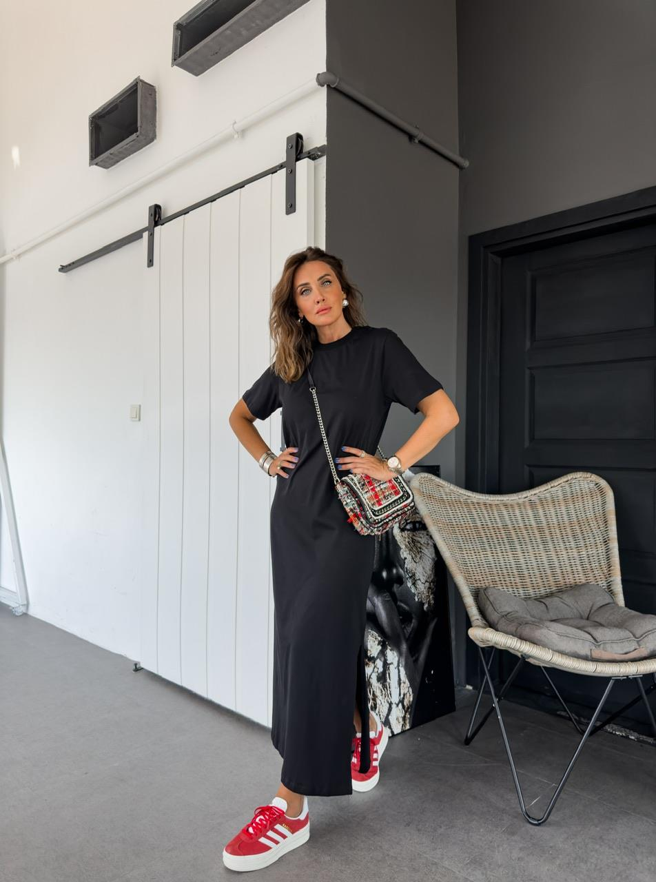 Siyah Omzu Düğmeli Basic Elbise