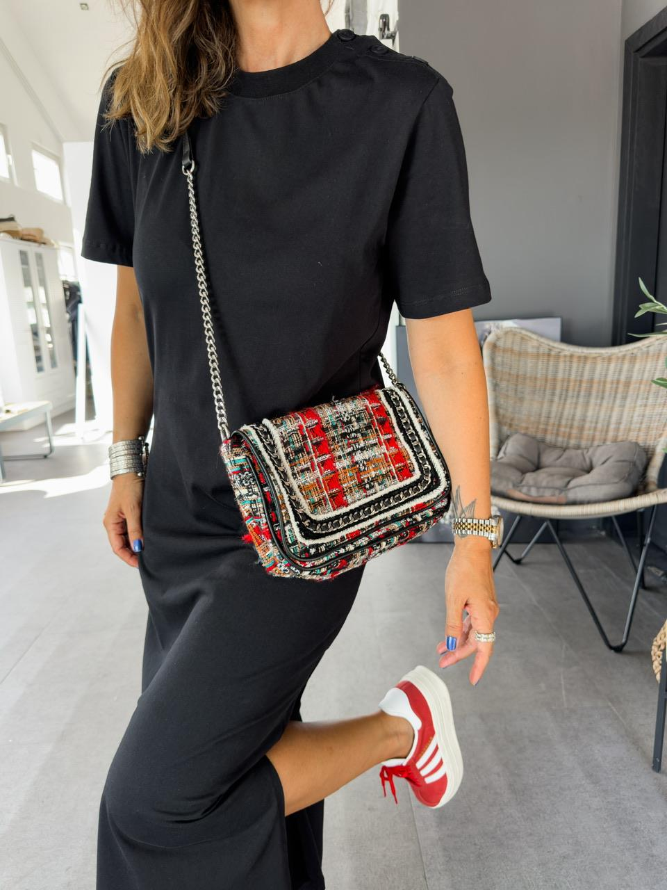 Siyah Omzu Düğmeli Basic Elbise