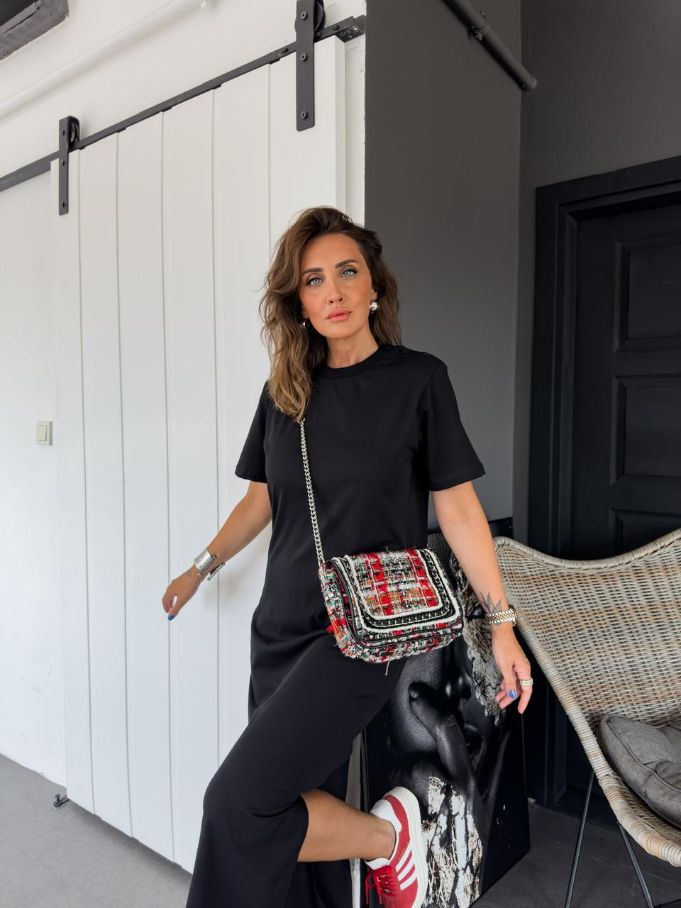 Siyah Omzu Düğmeli Basic Elbise