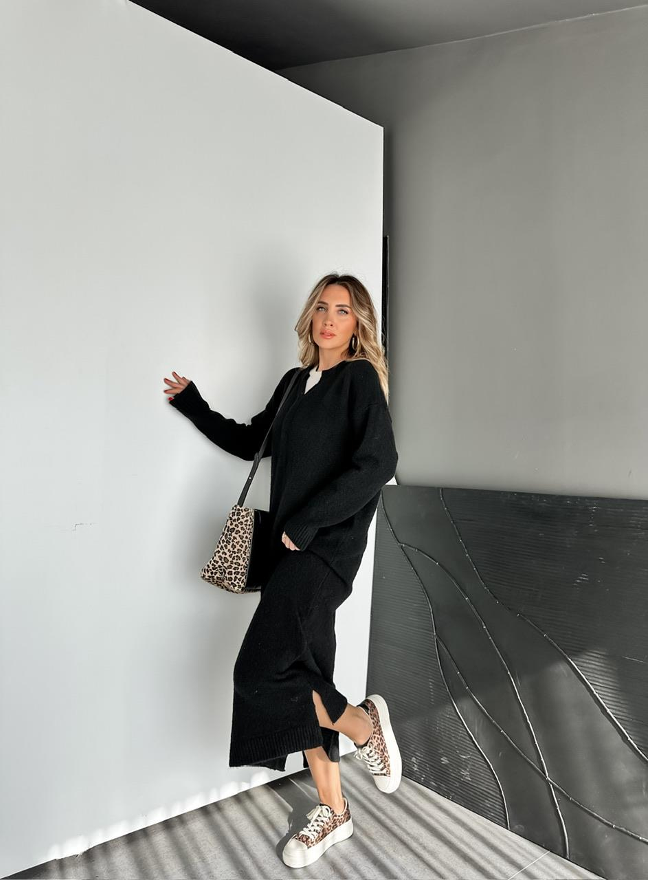 Siyah Orijinal Marka Maxi Triko Elbise