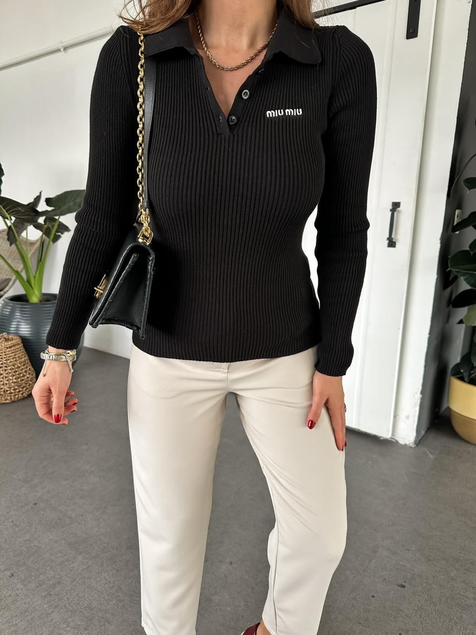 Siyah Polo Yaka Miu Kazak