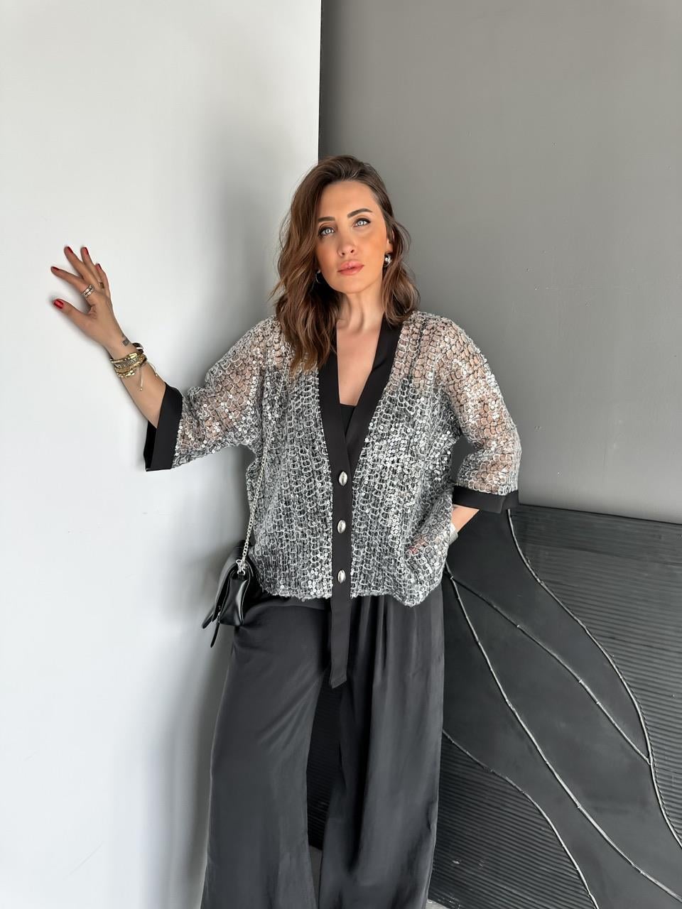 Siyah Şeritli Pullu Tasarım Ceket