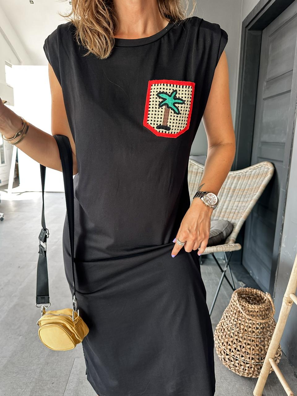 Siyah Sırt Detaylı Basic Elbise