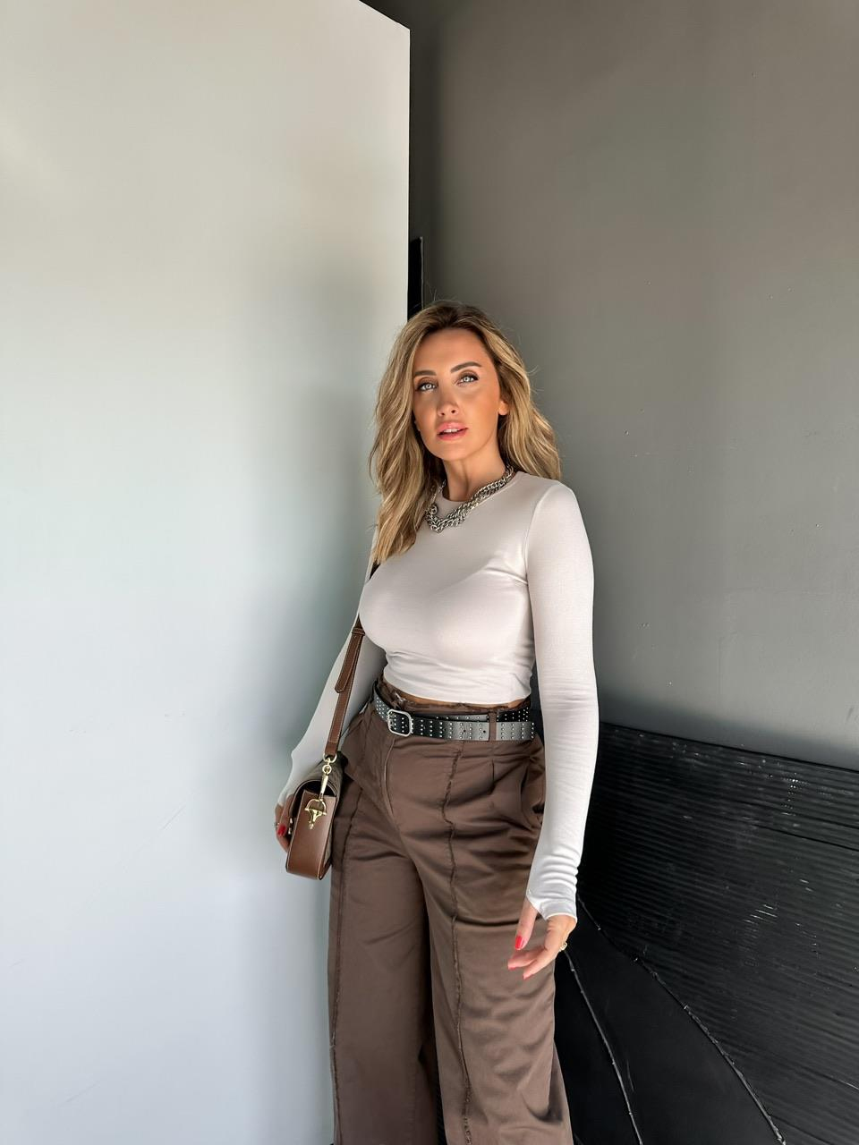 Taş Modal Parmak Geçirmeli Tshirt