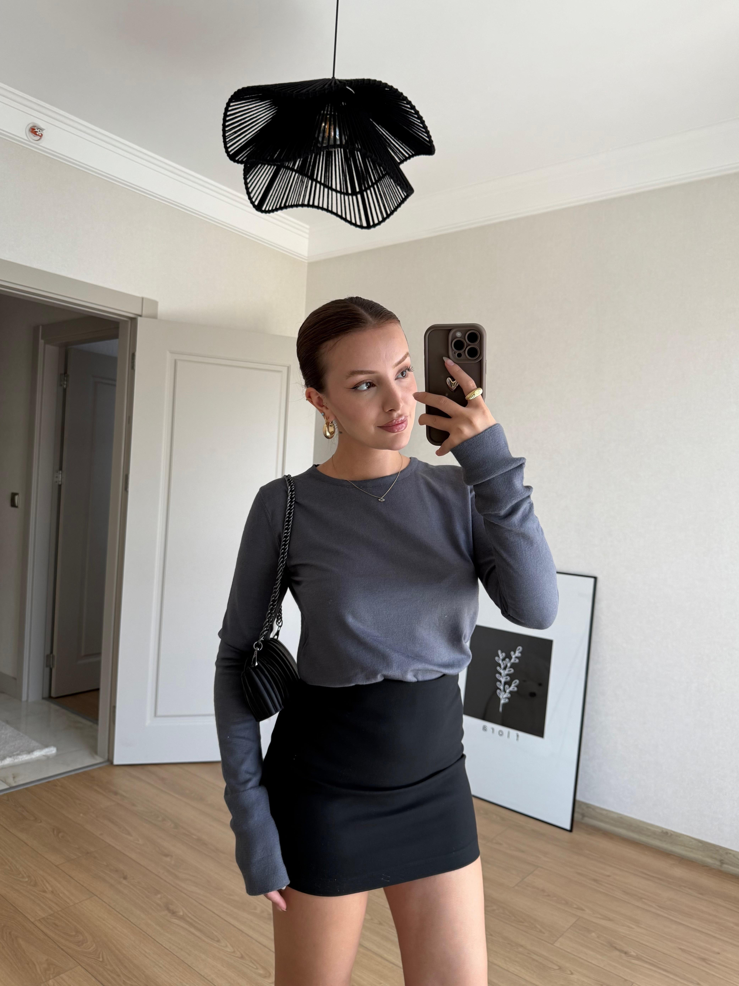 ÜST GİYİMECMEL BAŞARANAntrasit Basic Transparan Bluz