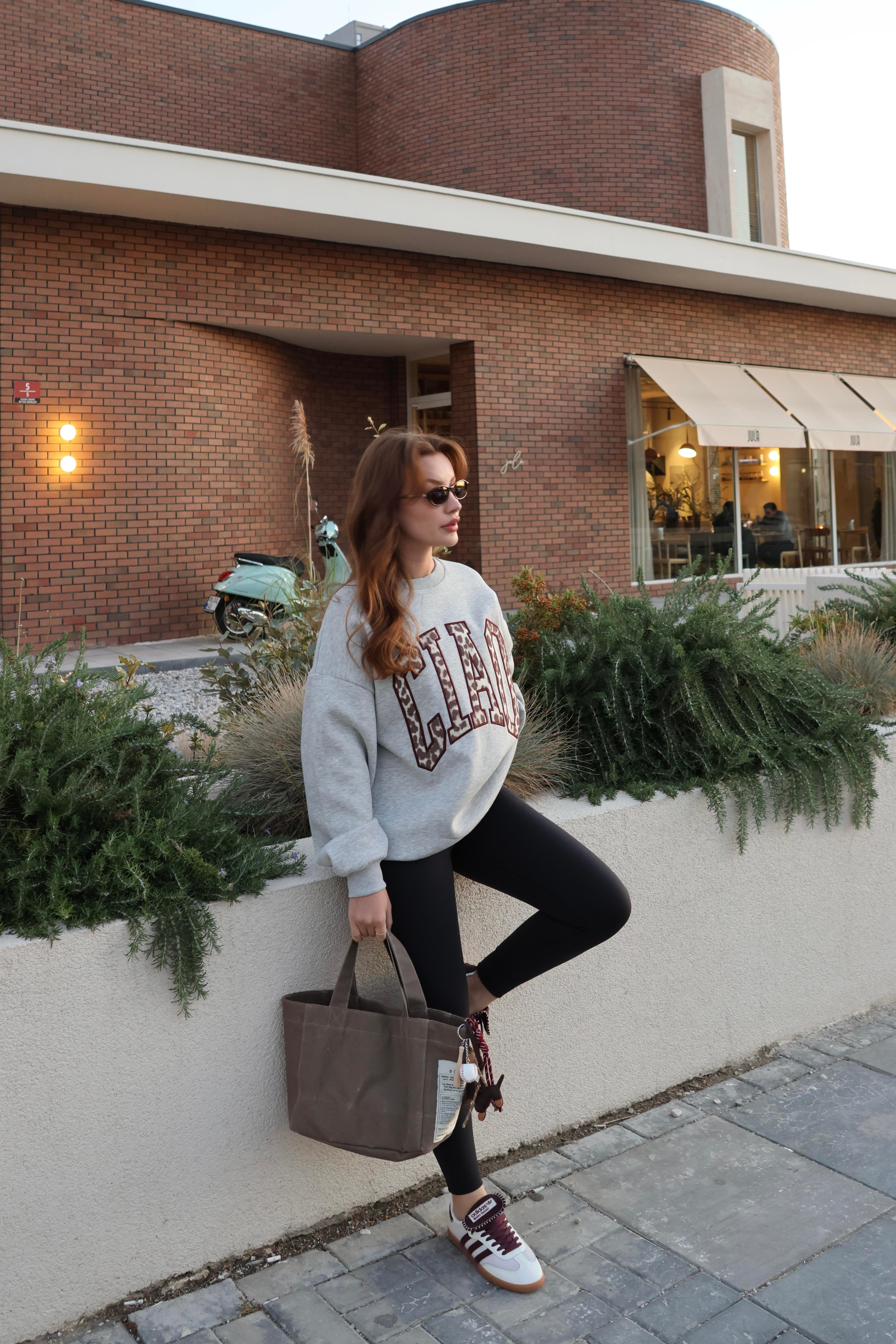 SWEATSHIRTECMEL BAŞARANBASKILI GRİ SWEATSHIRT
