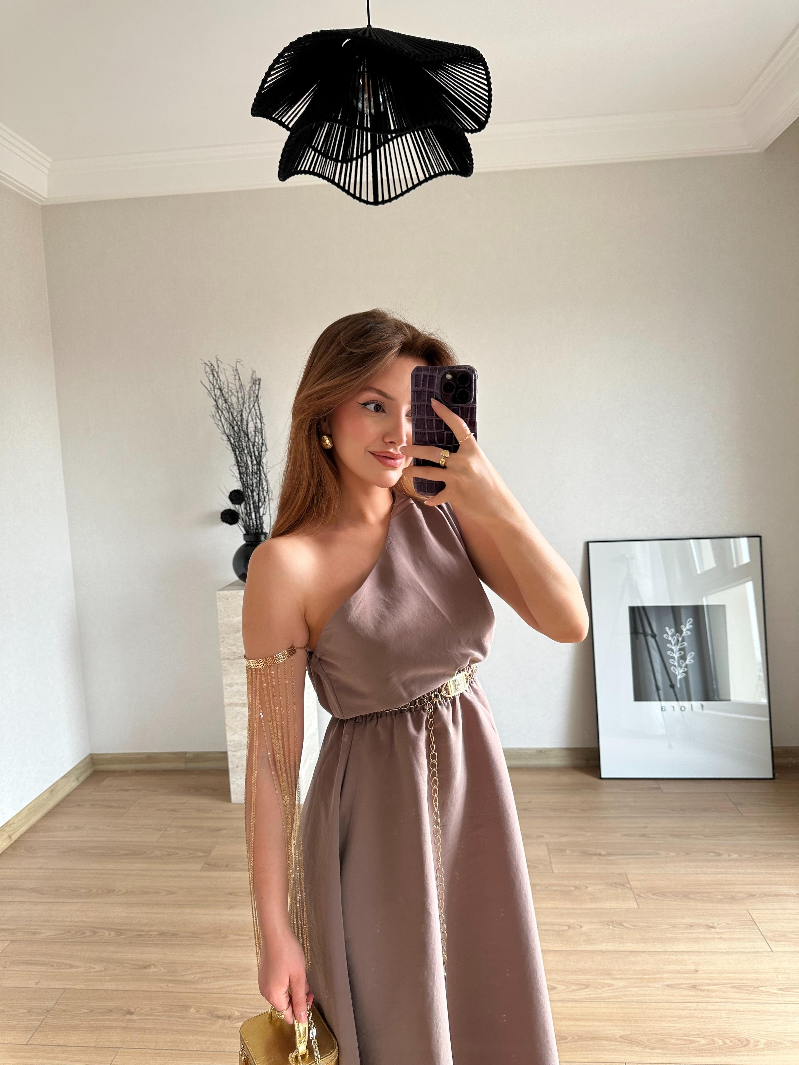 Beli Lastikli Tek Omuz Midi Elbise Kahverengi