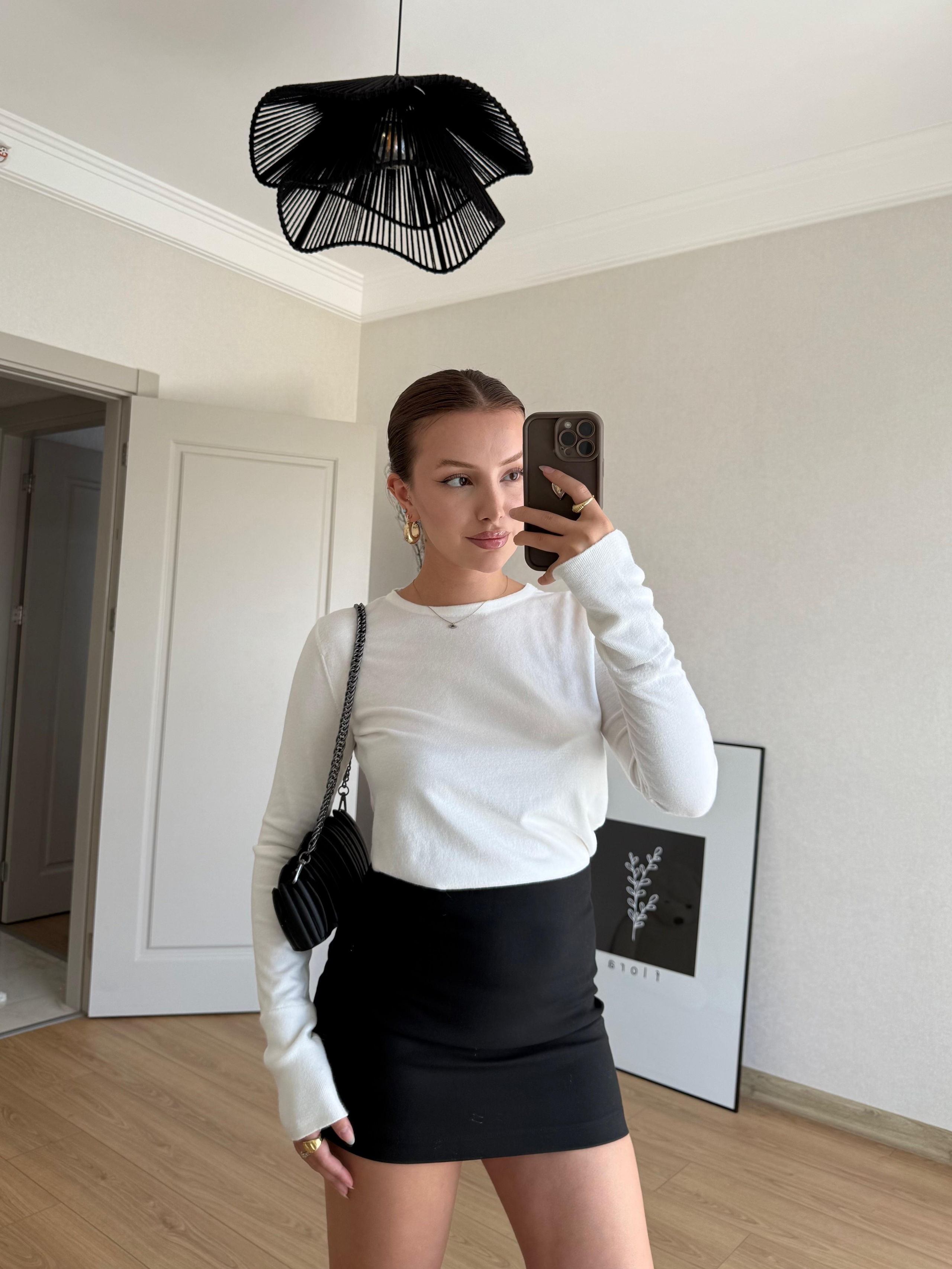 ÜST GİYİMECMEL BAŞARANBeyaz Basic Transparan Bluz