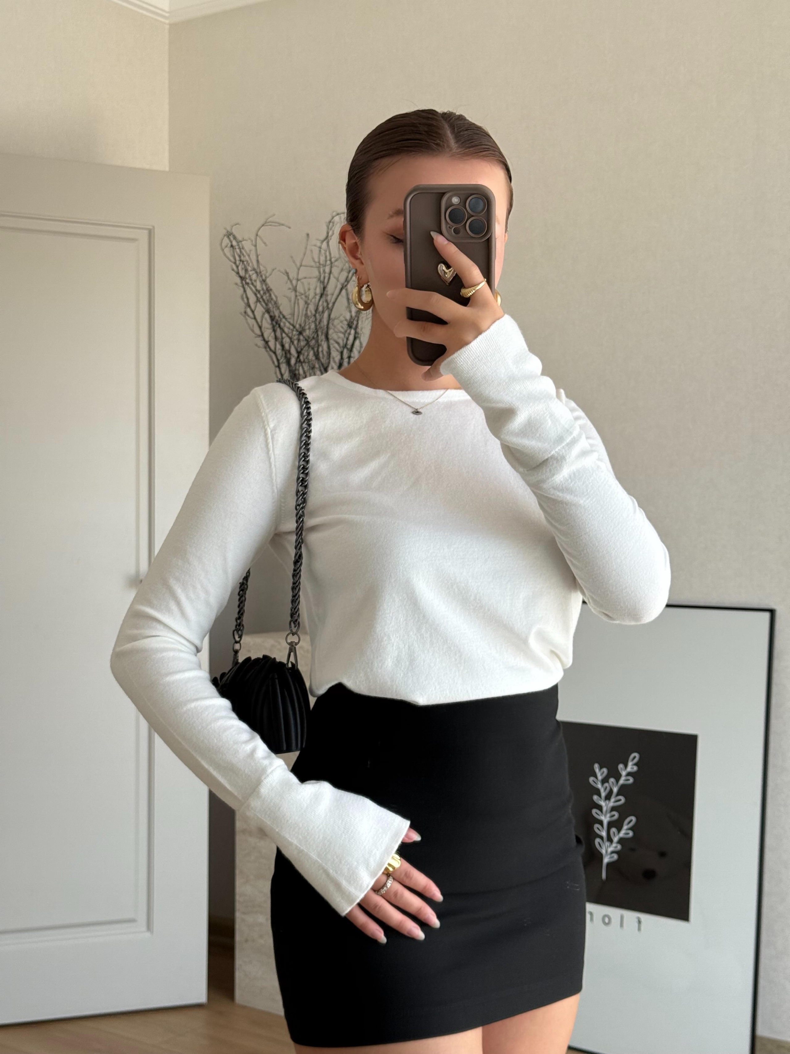 ÜST GİYİMECMEL BAŞARANBeyaz Basic Transparan Bluz