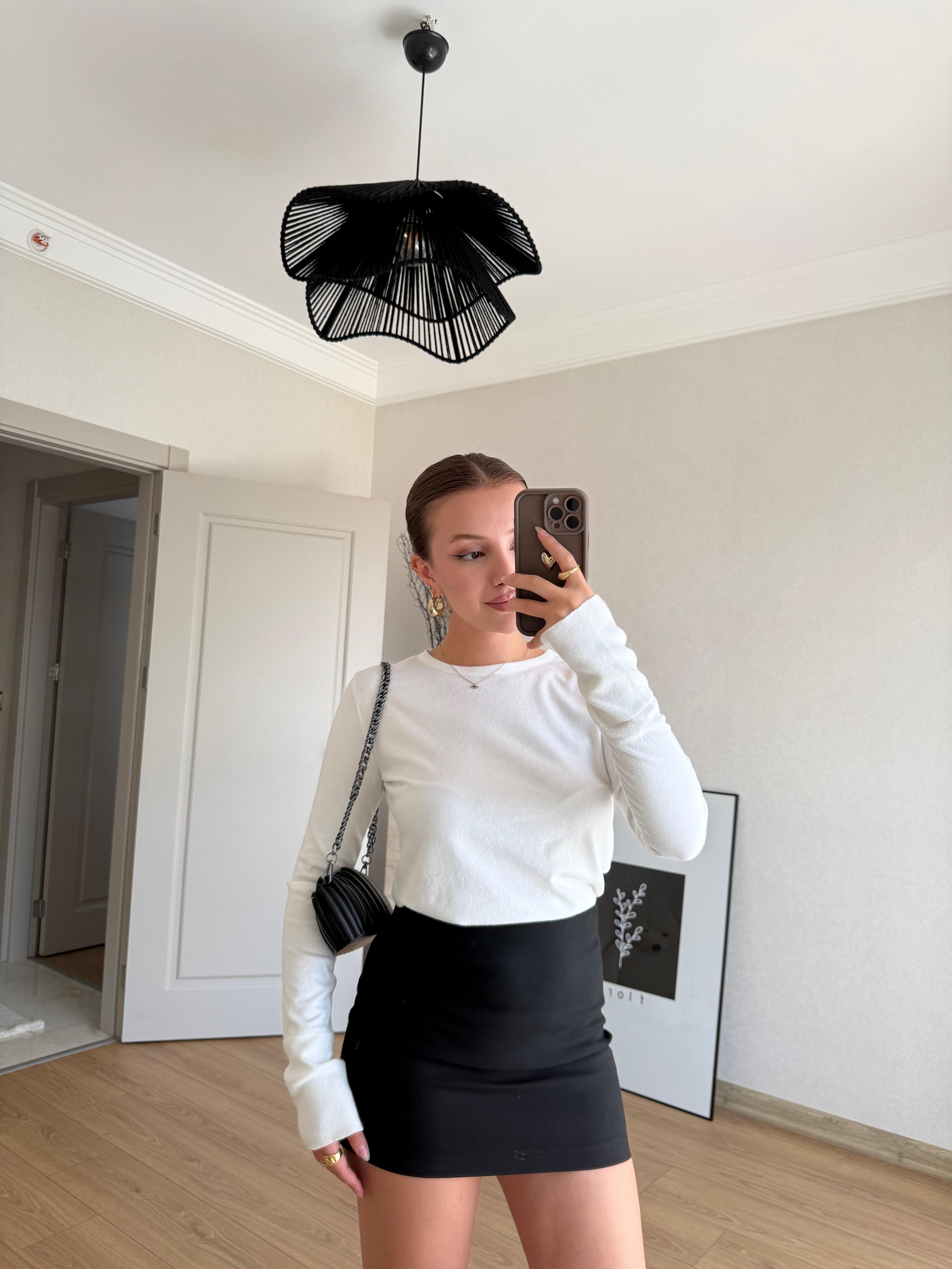 ÜST GİYİMECMEL BAŞARANBeyaz Basic Transparan Bluz