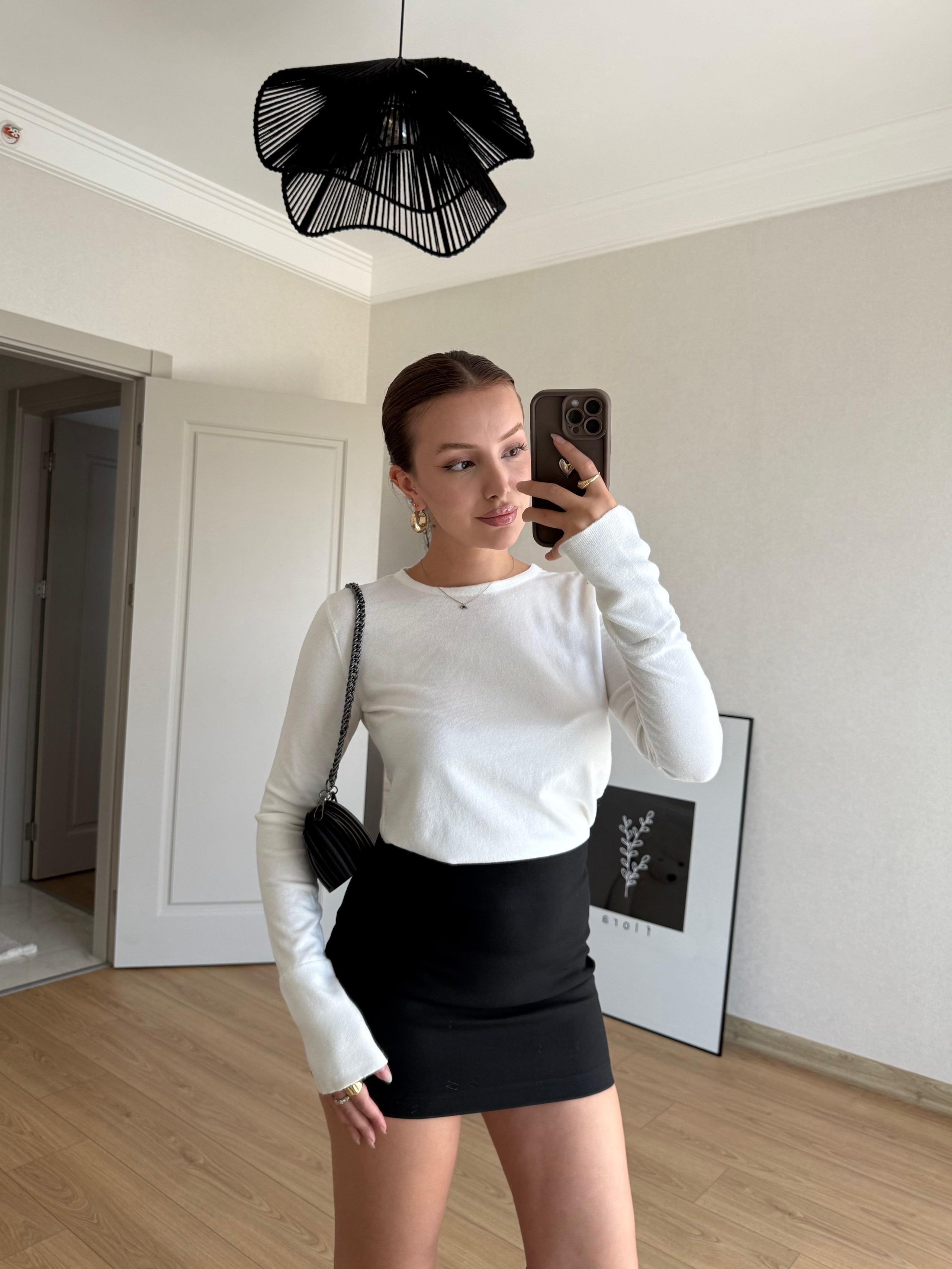 ÜST GİYİMECMEL BAŞARANBeyaz Basic Transparan Bluz