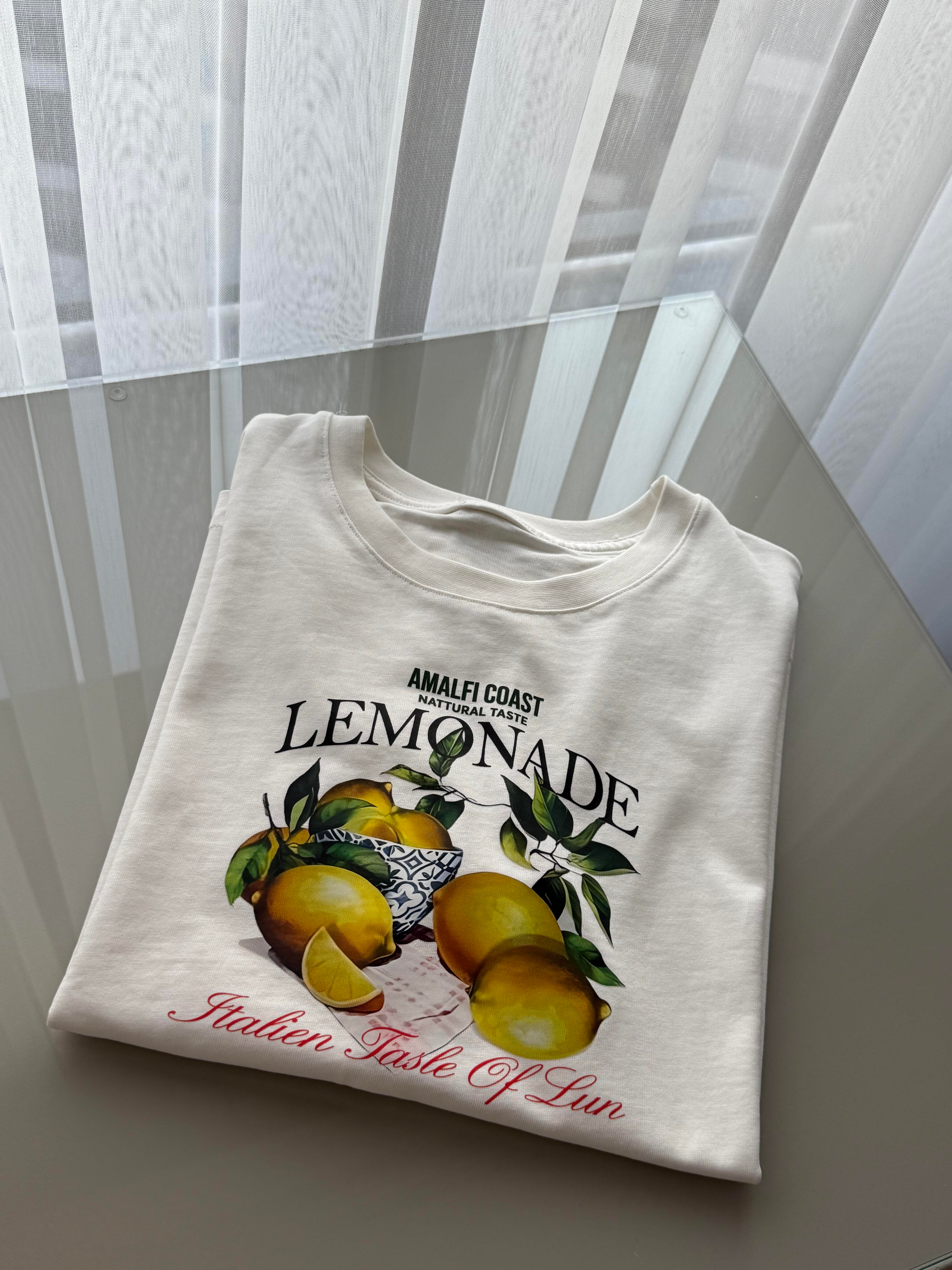ÜST GİYİMECMEL BAŞARANBEYAZ LEMONADE BASKILI TİŞÖRT