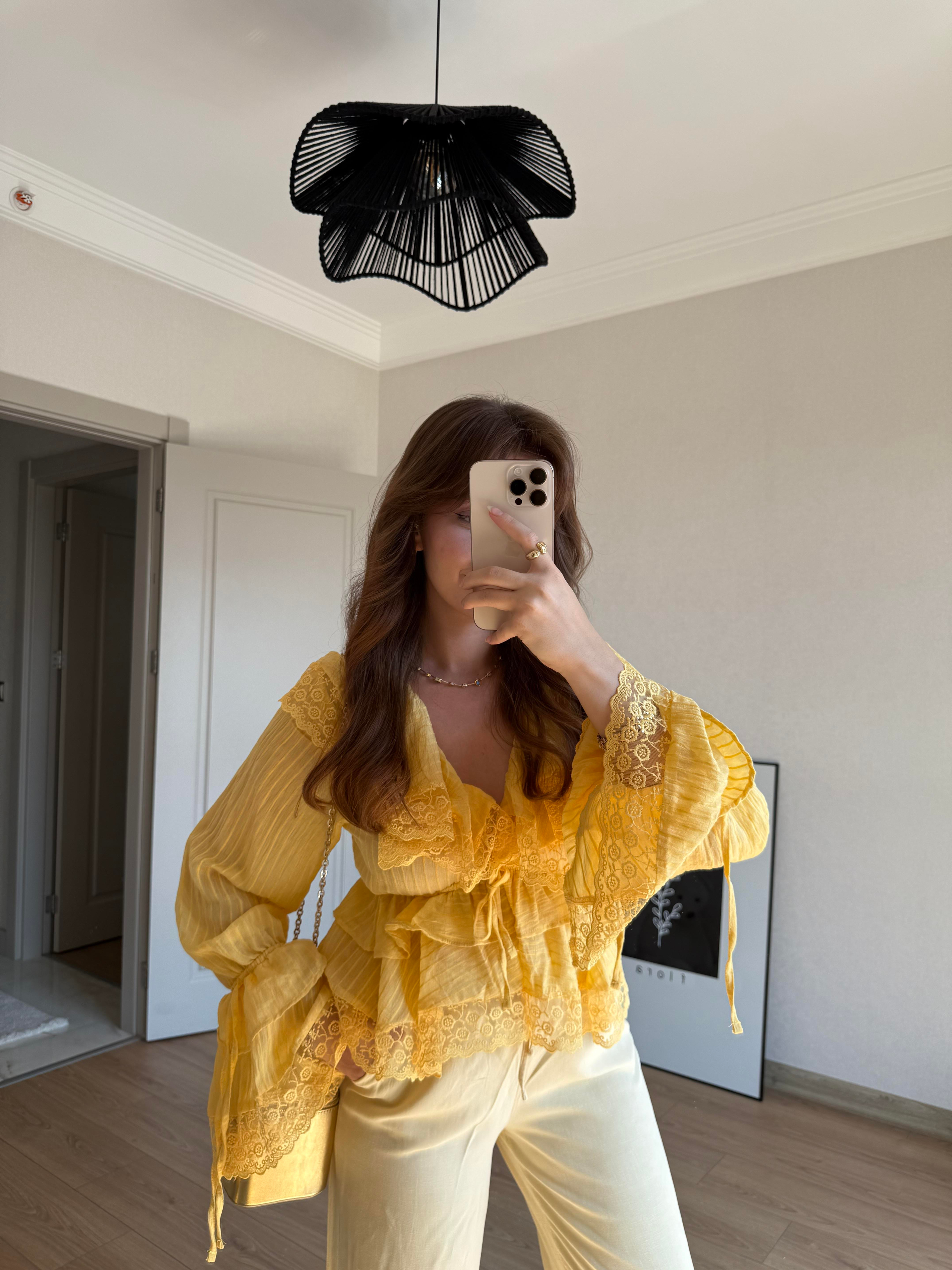 ÜST GİYİMECMEL BAŞARANDantelli Fırfırlı Bohem Sarı Bluz