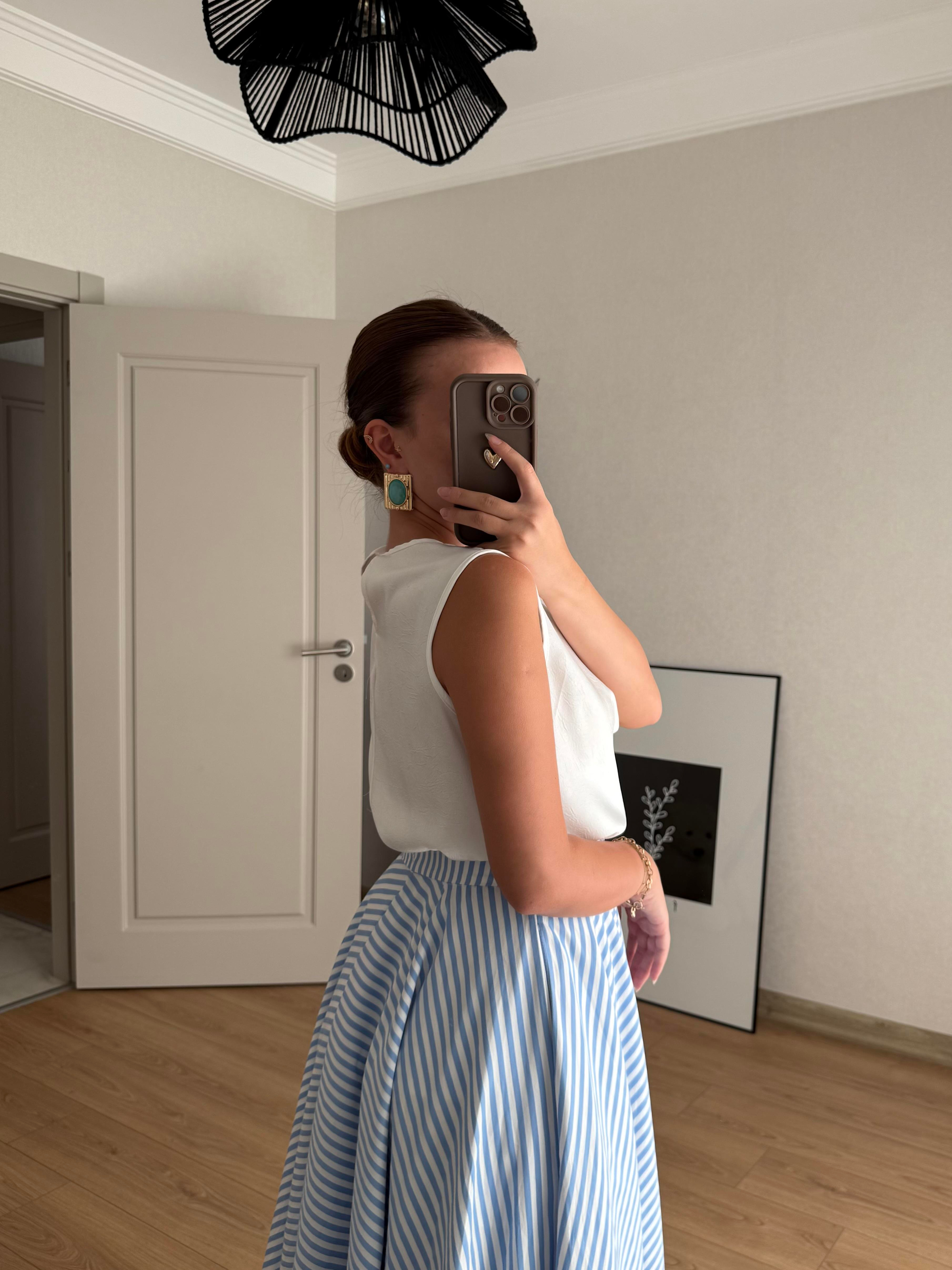 ÜST GİYİMECMEL BAŞARANDegaje Yaka Ekru Saten Bluz