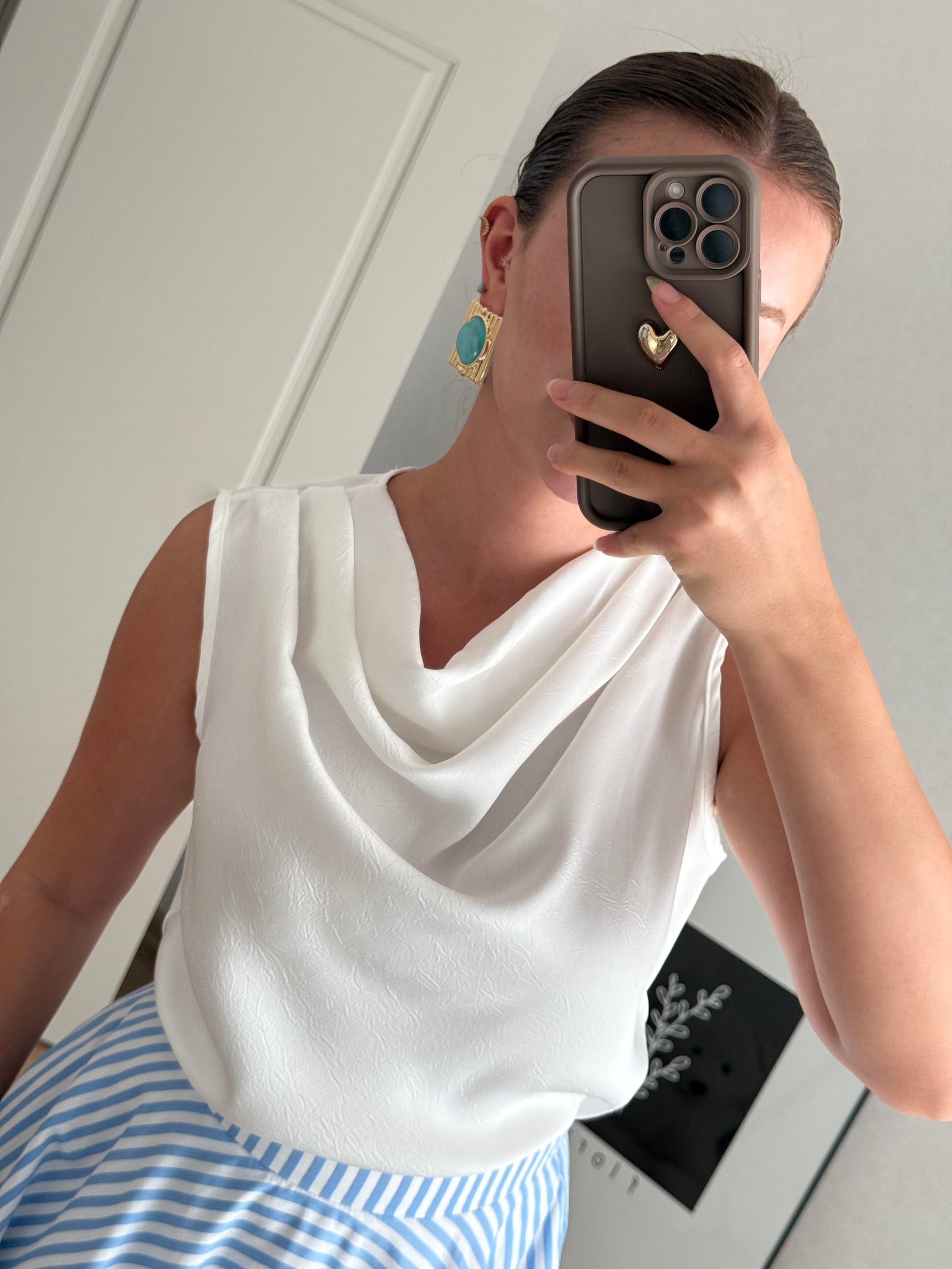 ÜST GİYİMECMEL BAŞARANDegaje Yaka Ekru Saten Bluz