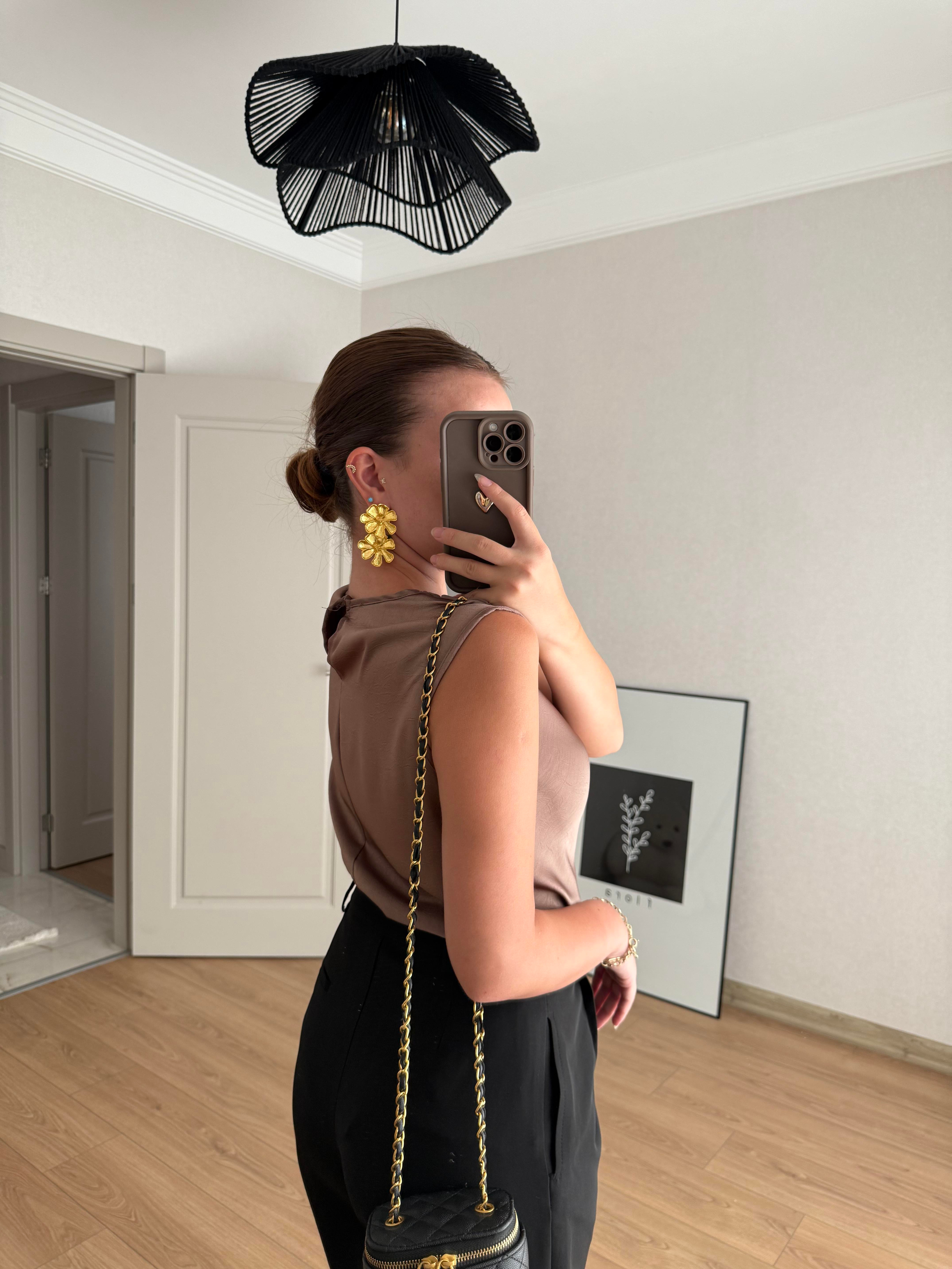 ÜST GİYİMECMEL BAŞARANDegaje Yaka Kahve Saten Bluz