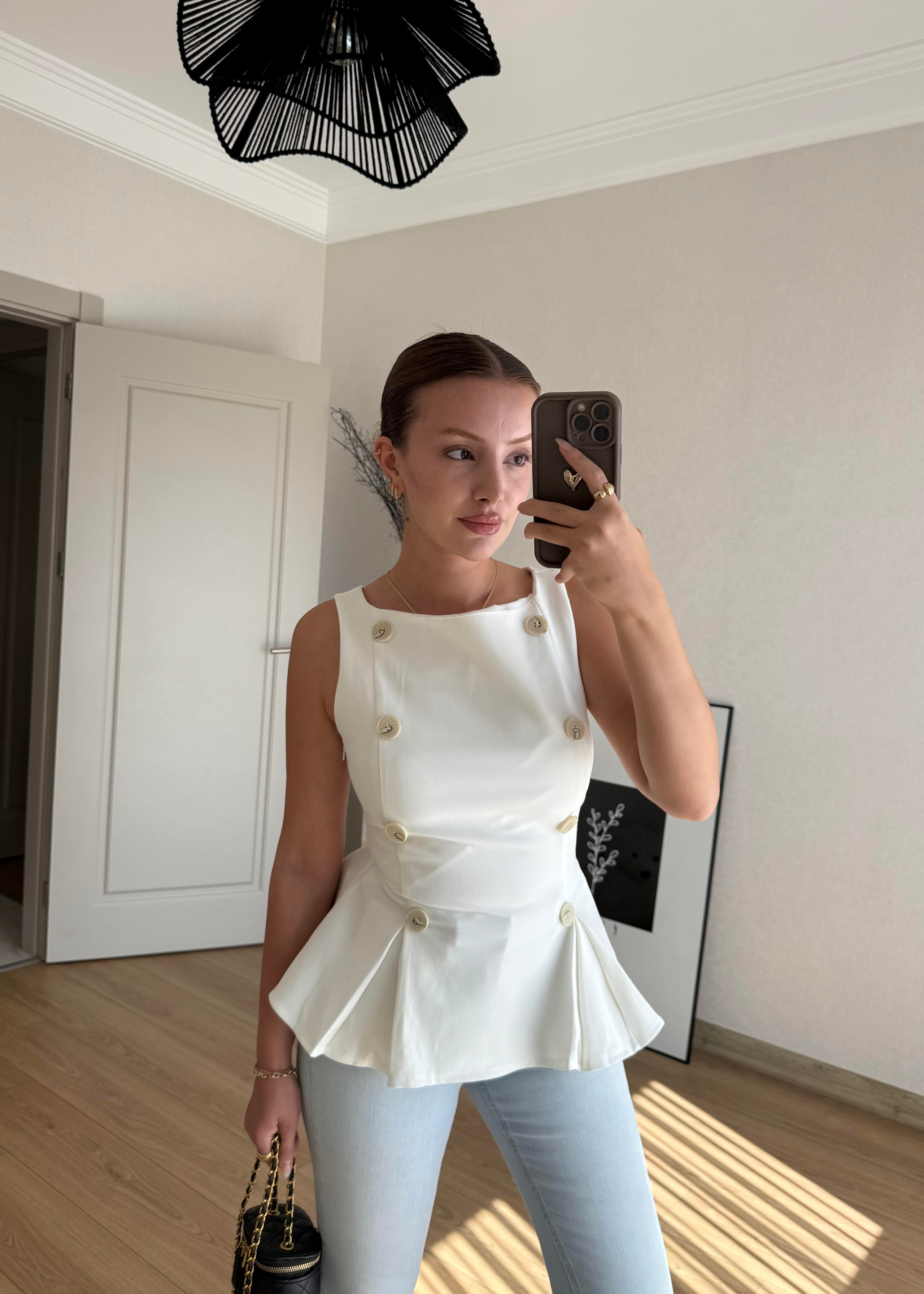 ÜST GİYİMECMEL BAŞARANDÜĞMELİ BEYAZ YELEK