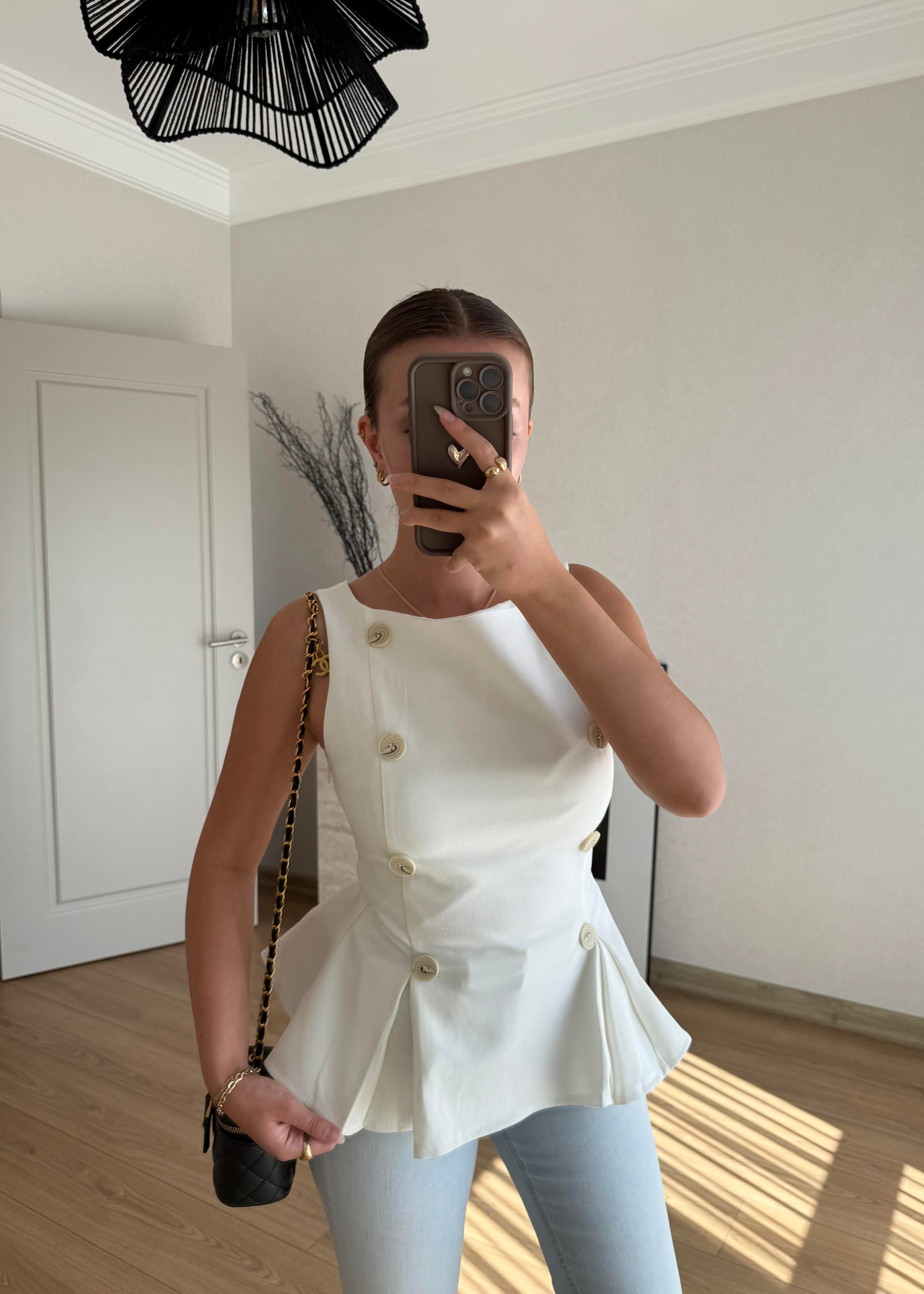 ÜST GİYİMECMEL BAŞARANDÜĞMELİ BEYAZ YELEK