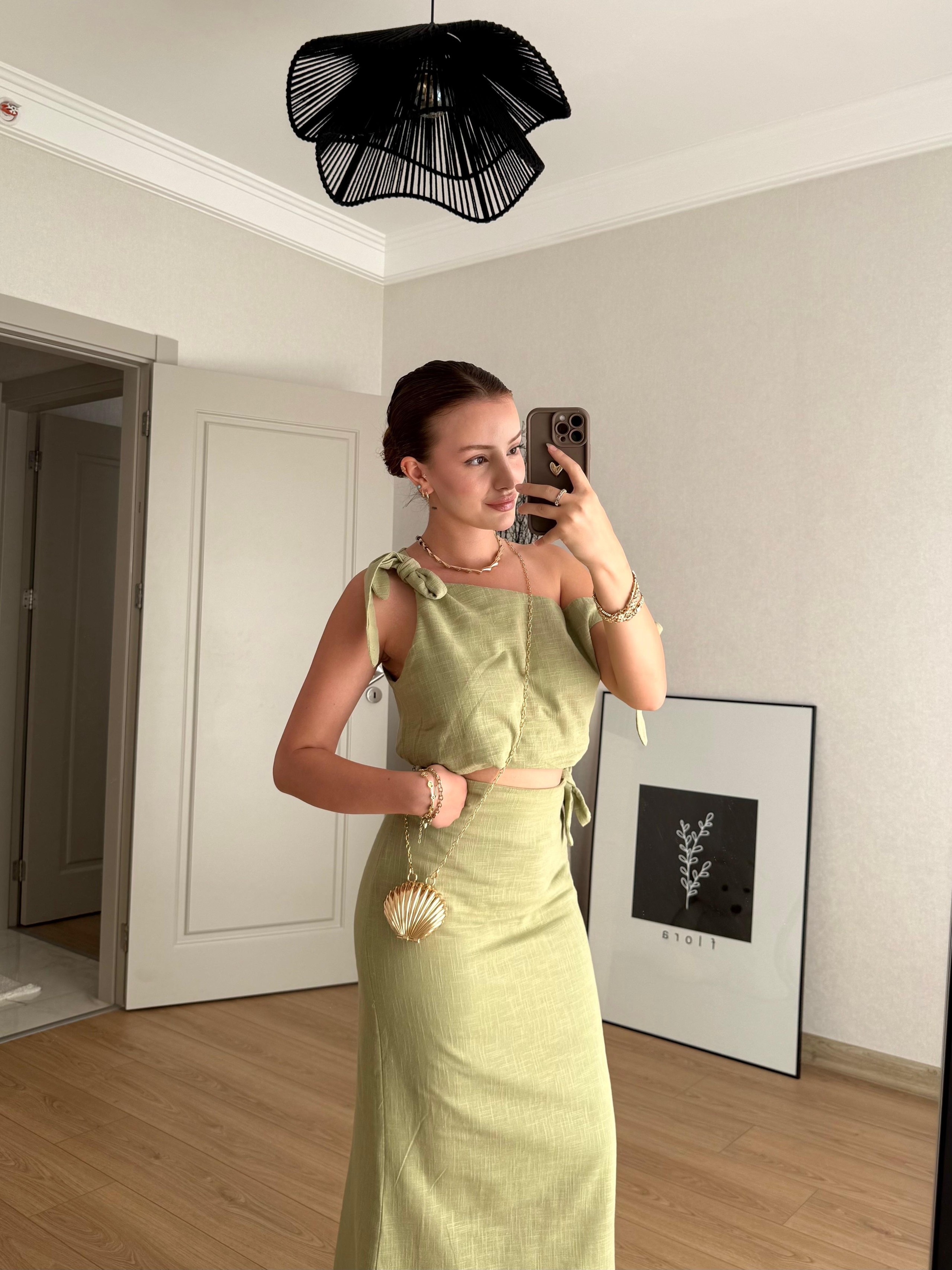 TAKIMECMEL BAŞARANDüğüm Detay Yeşil Etek Keten Takım