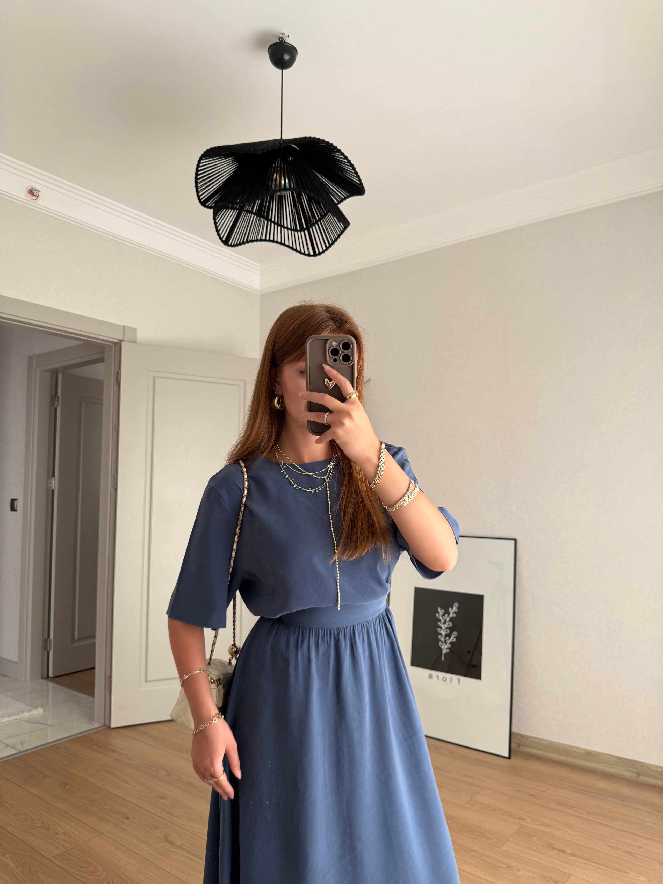 TAKIMECMEL BAŞARANİndigo Yırtmaçlı Uzun Etek ve Bluz