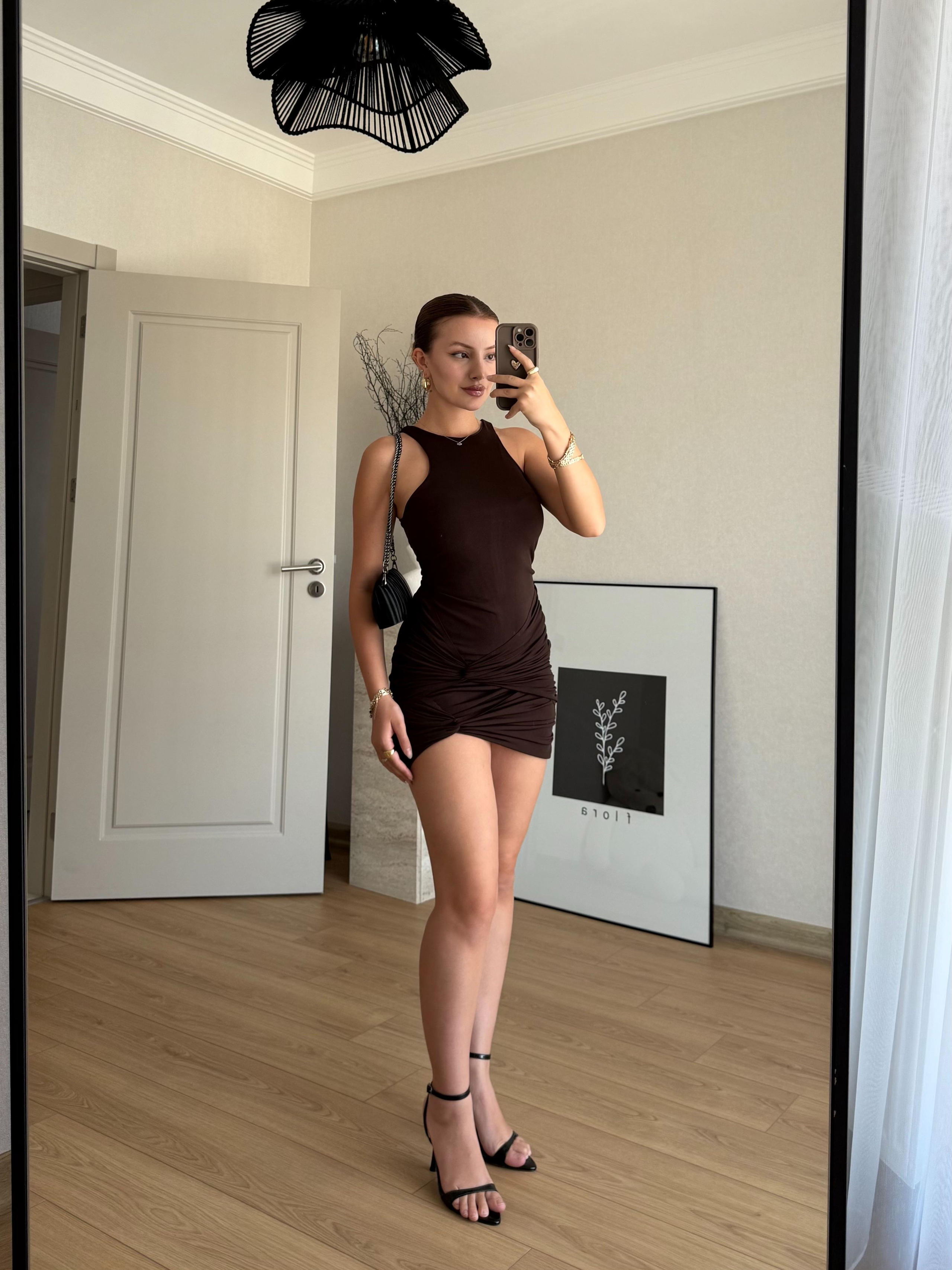ELBİSEECMEL BAŞARANKahverengi Düğüm Detaylı Mini Elbise